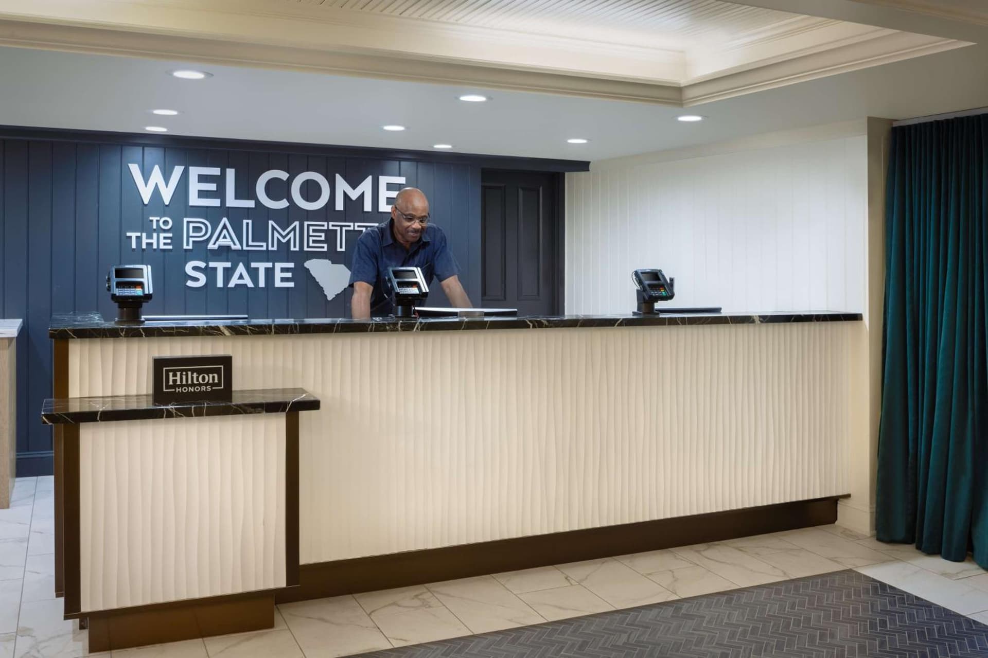 Hampton Inn & Suites Myrtle Beach Oceanfront gallery photo in Myrtle Beach, SC — image 10