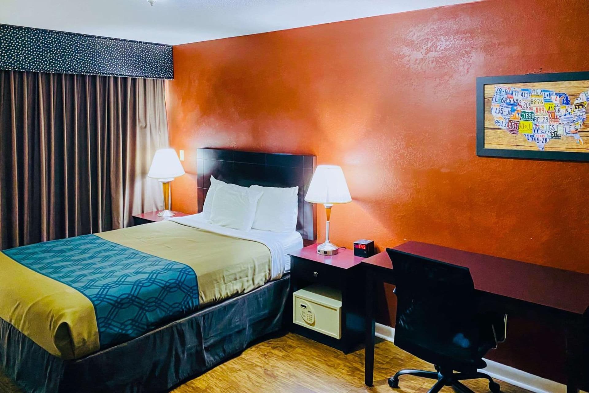 Econo Lodge Inn & Suites Old Saybrook - Westbrook gallery photo in Old Saybrook, CT — image 31