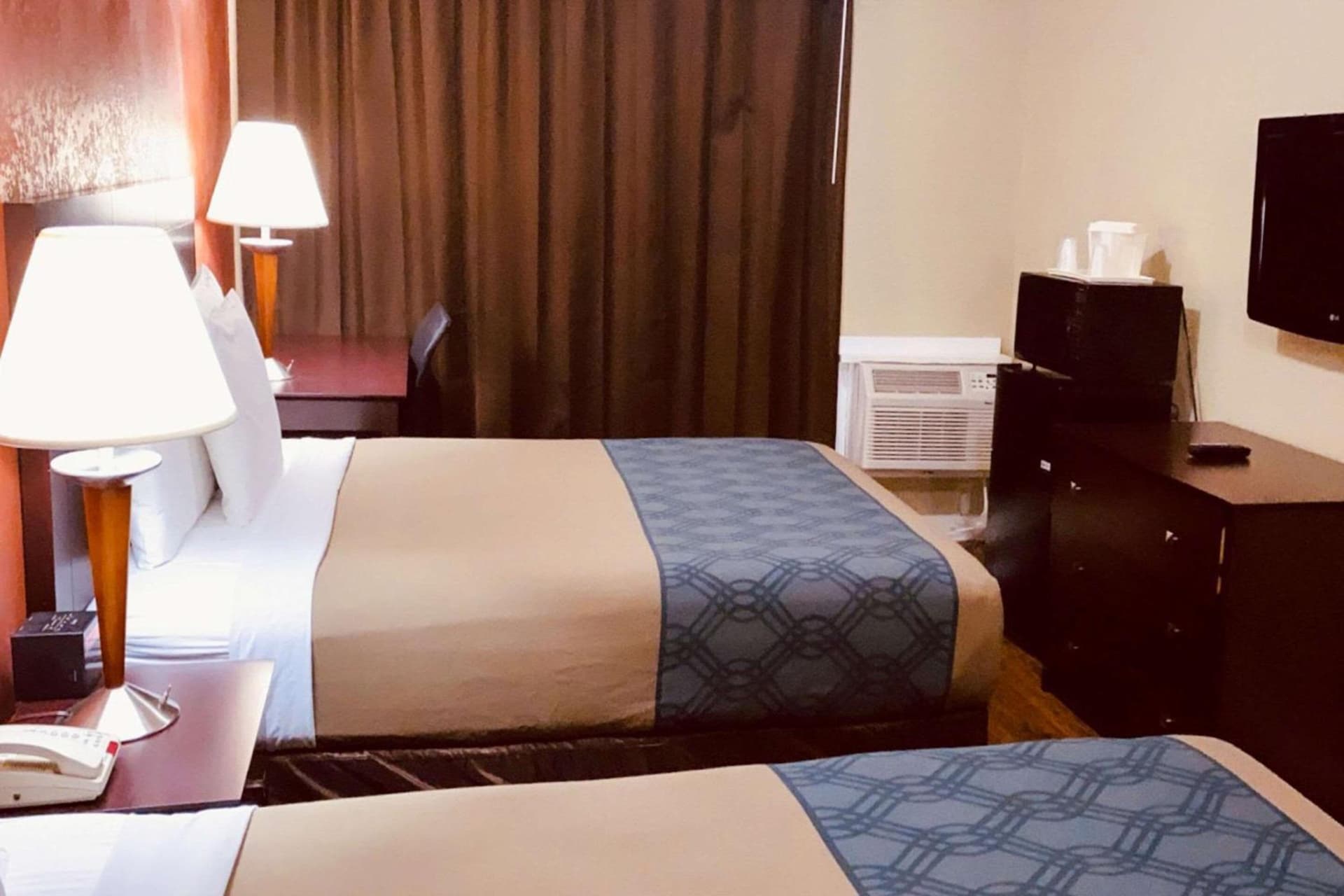 Econo Lodge Inn & Suites Old Saybrook - Westbrook gallery photo in Old Saybrook, CT — image 34