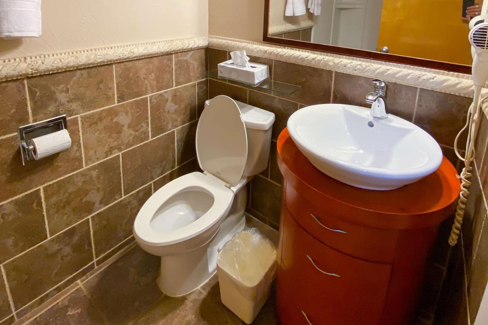 Econo Lodge Inn & Suites Old Saybrook - Westbrook gallery photo in Old Saybrook, CT — image 30