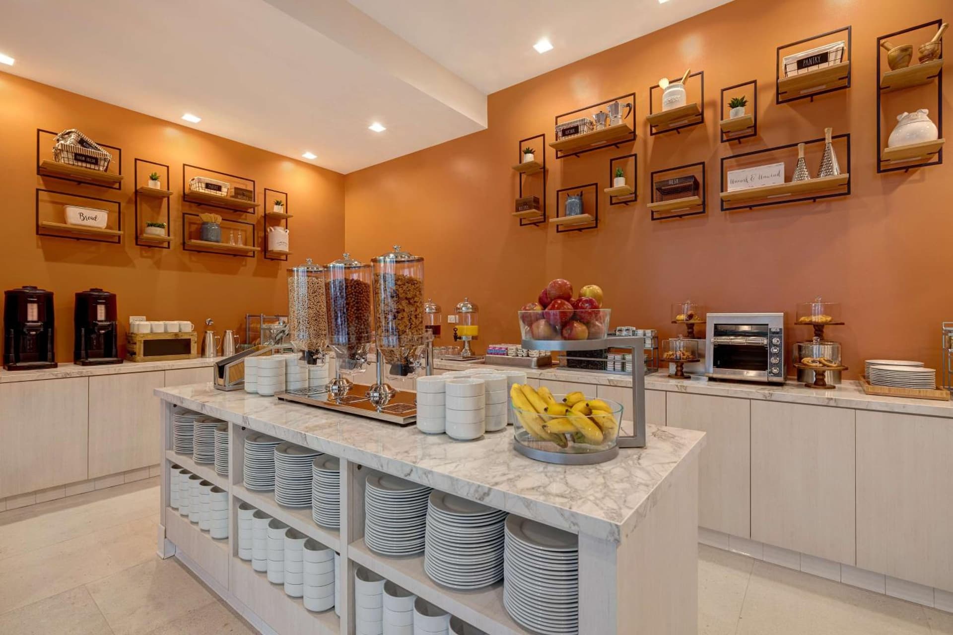 Hilton Garden Inn Anaheim Resort gallery photo in Anaheim, CA — image 31