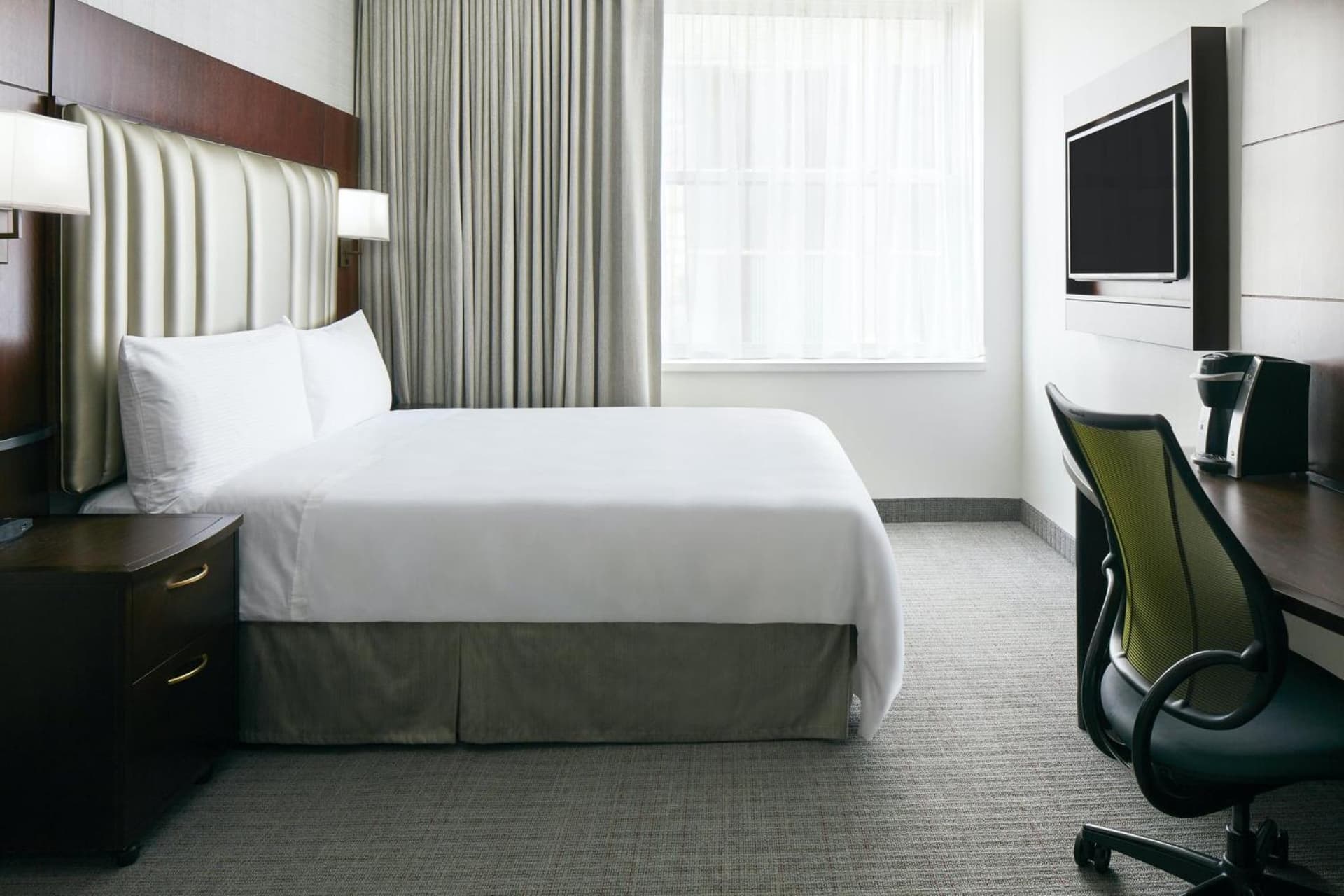 Club Quarters Hotel Faneuil Hall, Boston property views in Boston, MA — gallery photo 3