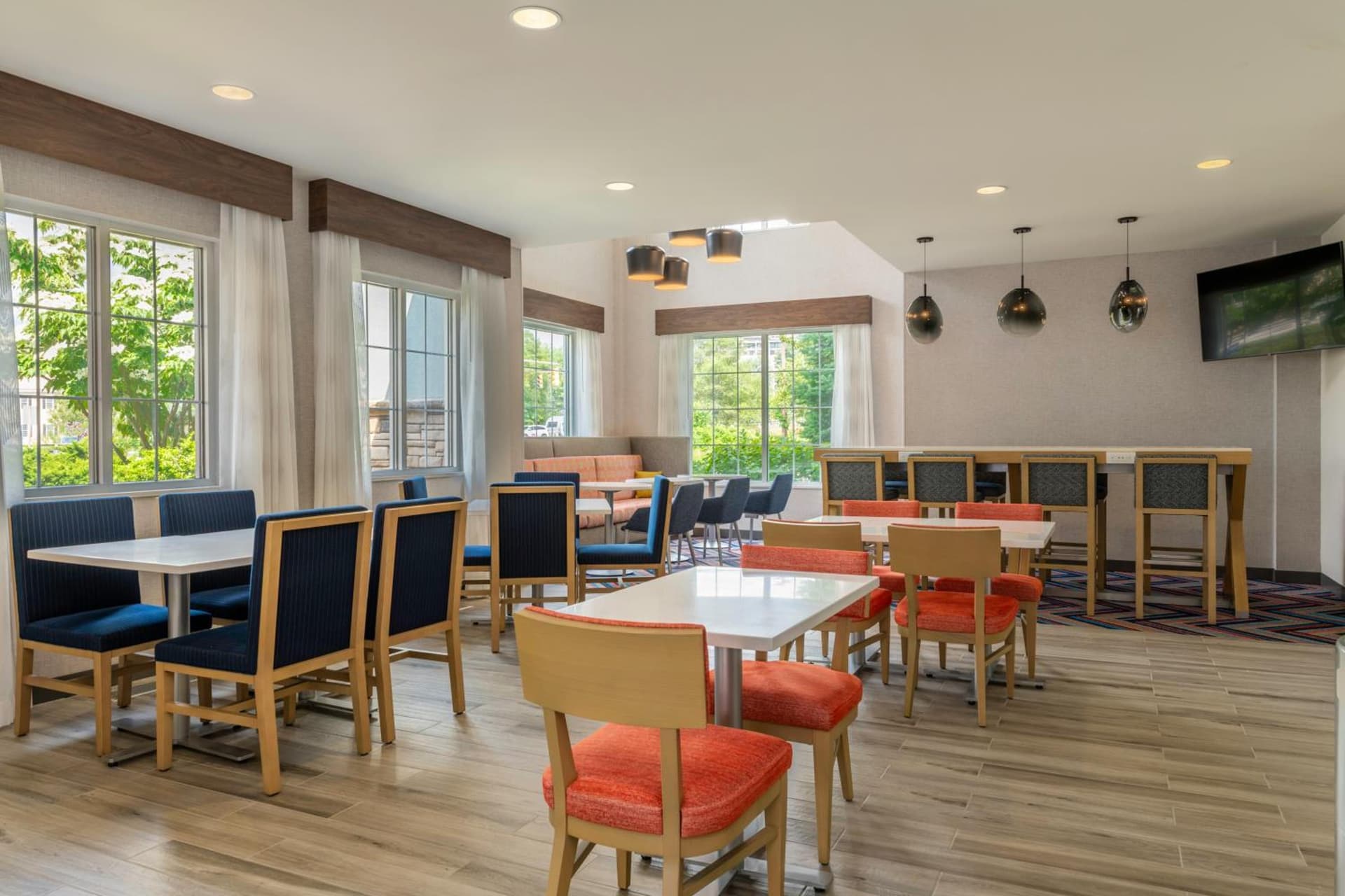 Hampton Inn Manchester Downtown gallery photo in Manchester, NH — image 35