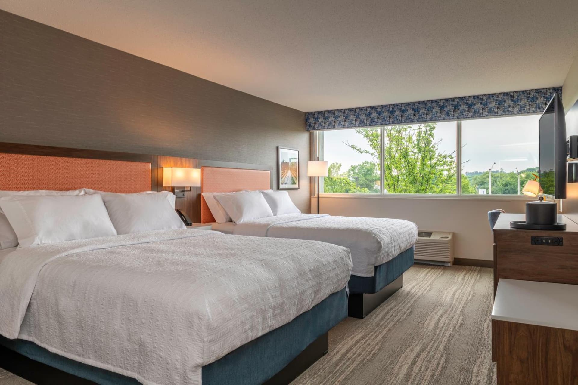 Hampton Inn Manchester Downtown gallery photo in Manchester, NH — image 72
