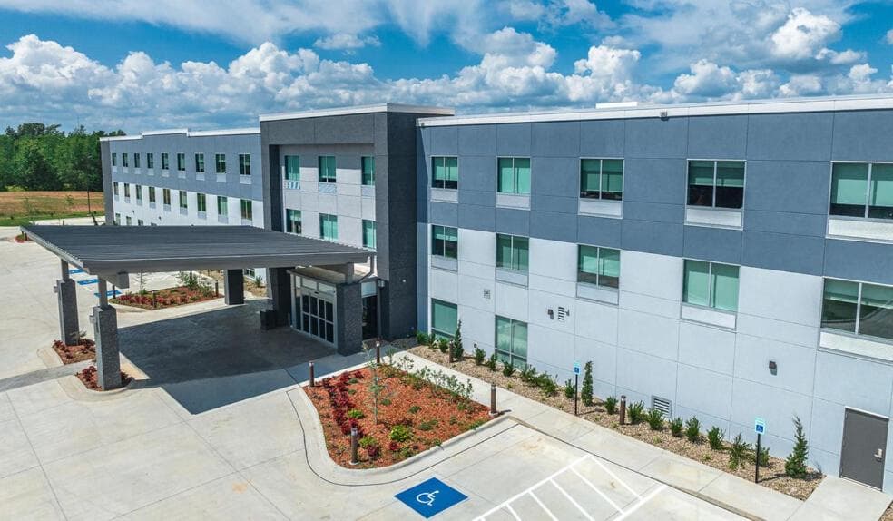 Holiday Inn Express & Suites - Springdale - Fayetteville Area interior in Springdale, AR — gallery photo 2