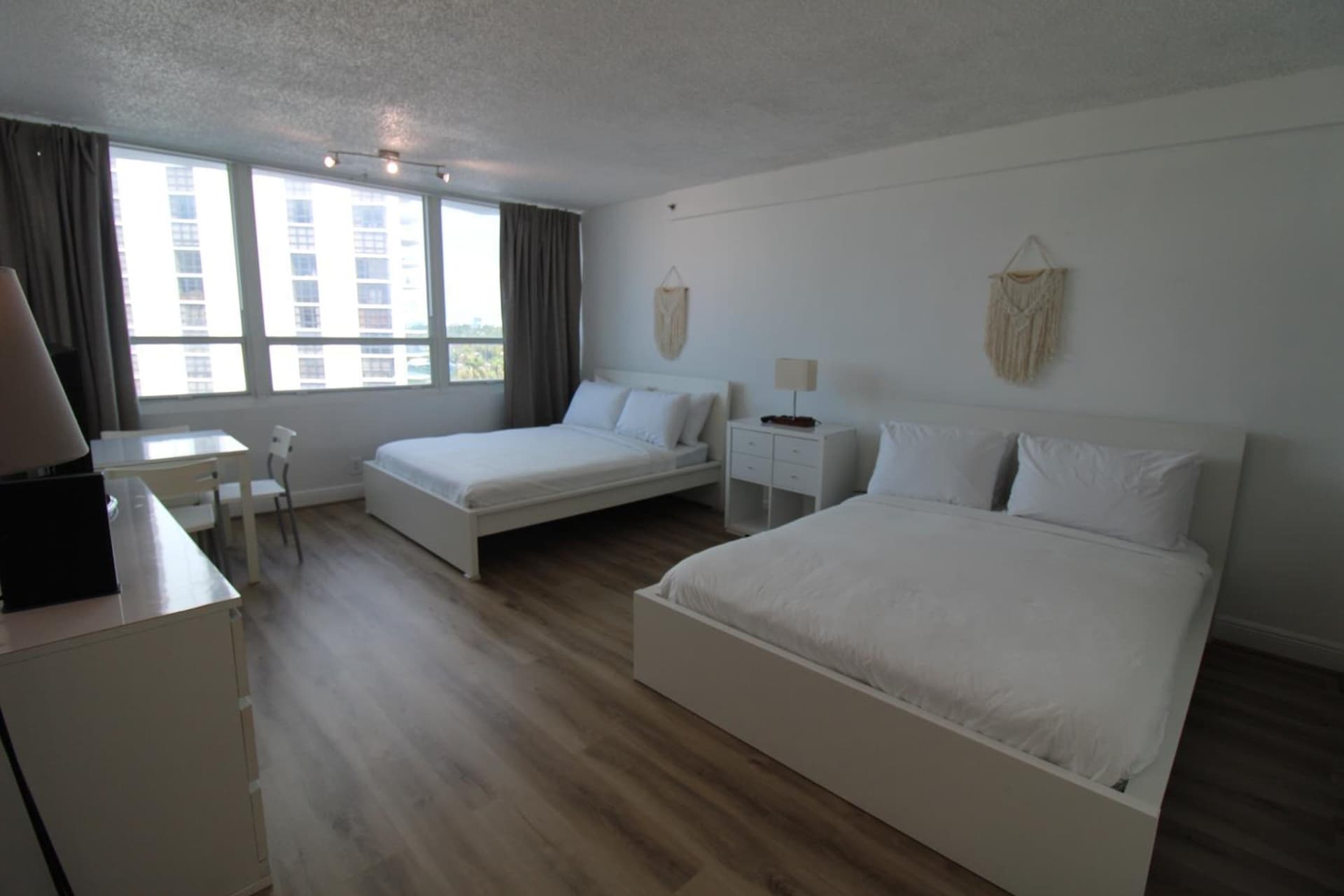 Castle 411 Intracoastal View Studio, Pool, Beach Access and FREE Parking featured exterior or lobby in Miami Beach, FL — similar hotel
