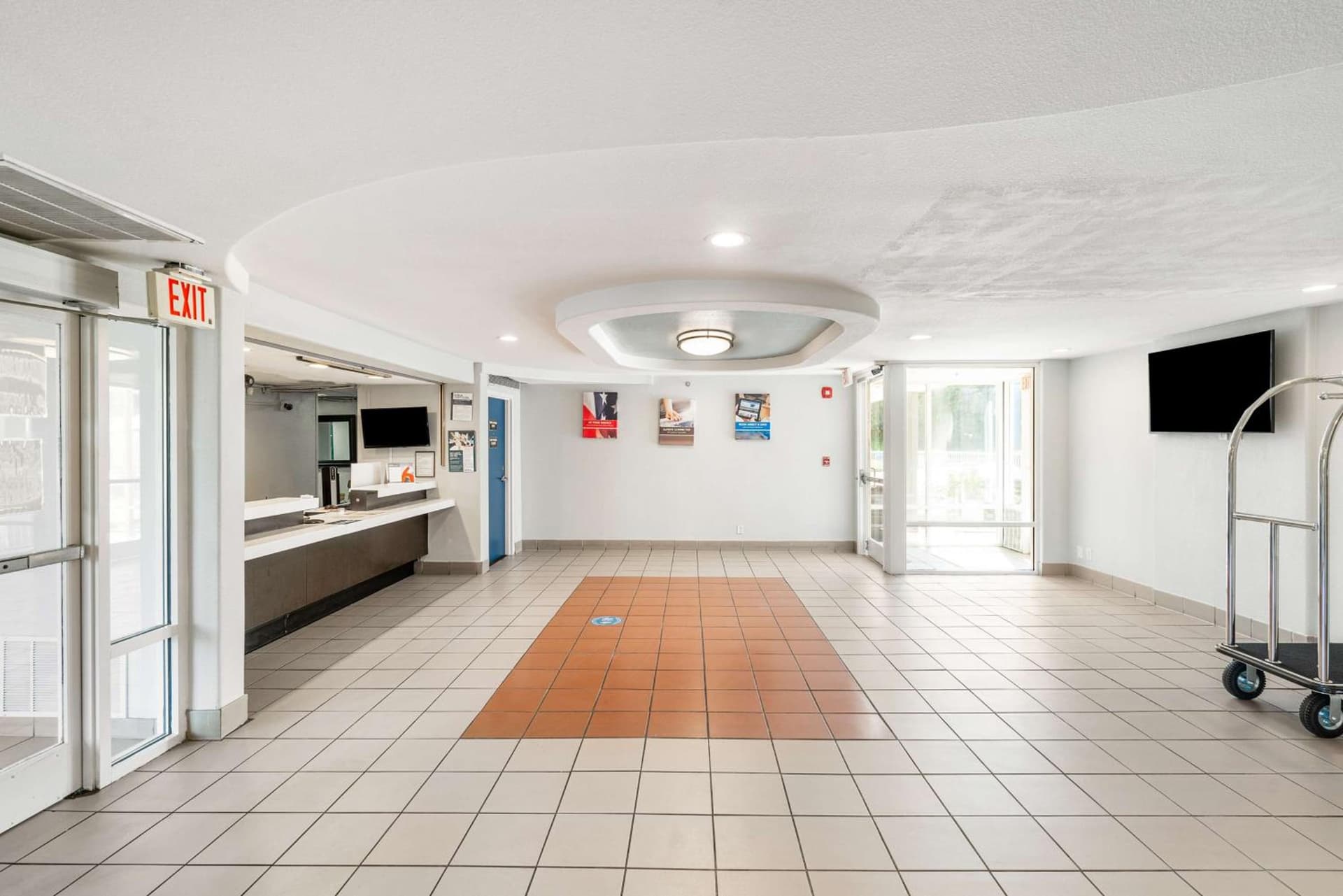 Motel 6 - Augusta, GA interior in Augusta, GA — gallery photo 2