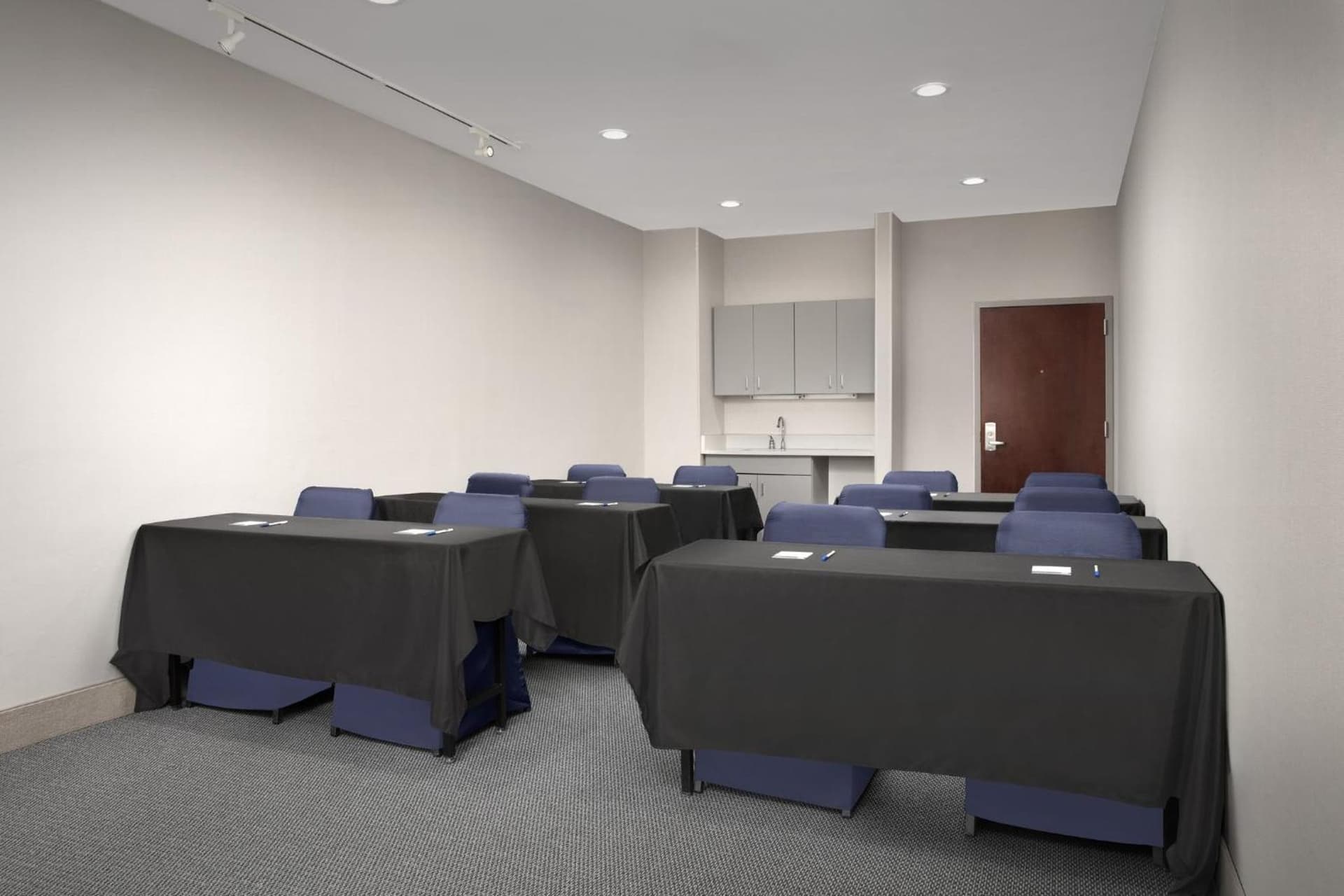 Holiday Inn Express & Suites by IHG Chambersburg by IHG gallery photo in Chambersburg, PA — image 44
