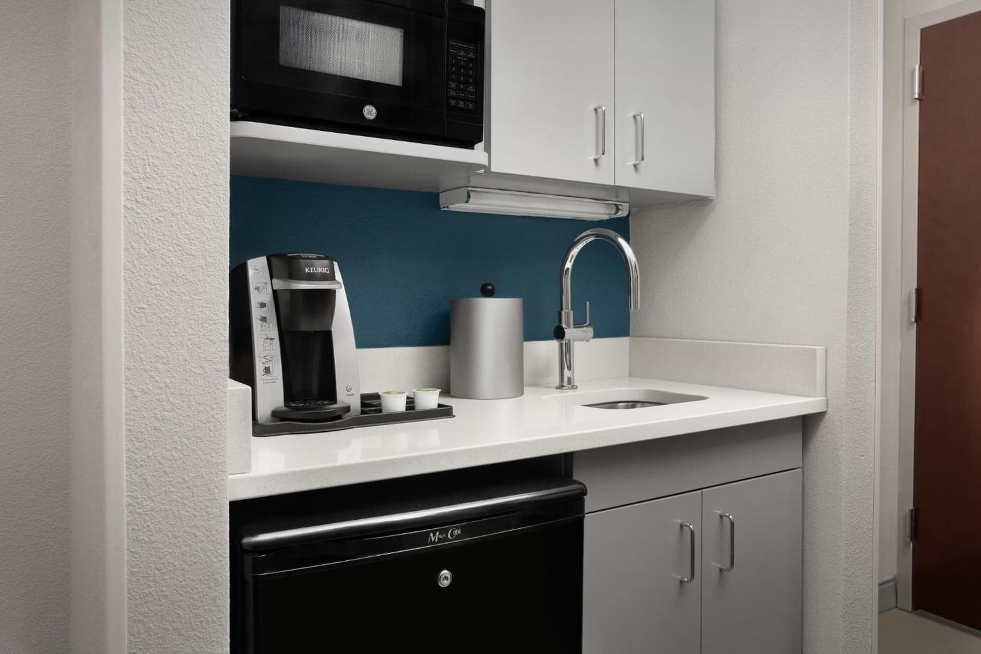 Holiday Inn Express & Suites by IHG Chambersburg by IHG gallery photo in Chambersburg, PA — image 7
