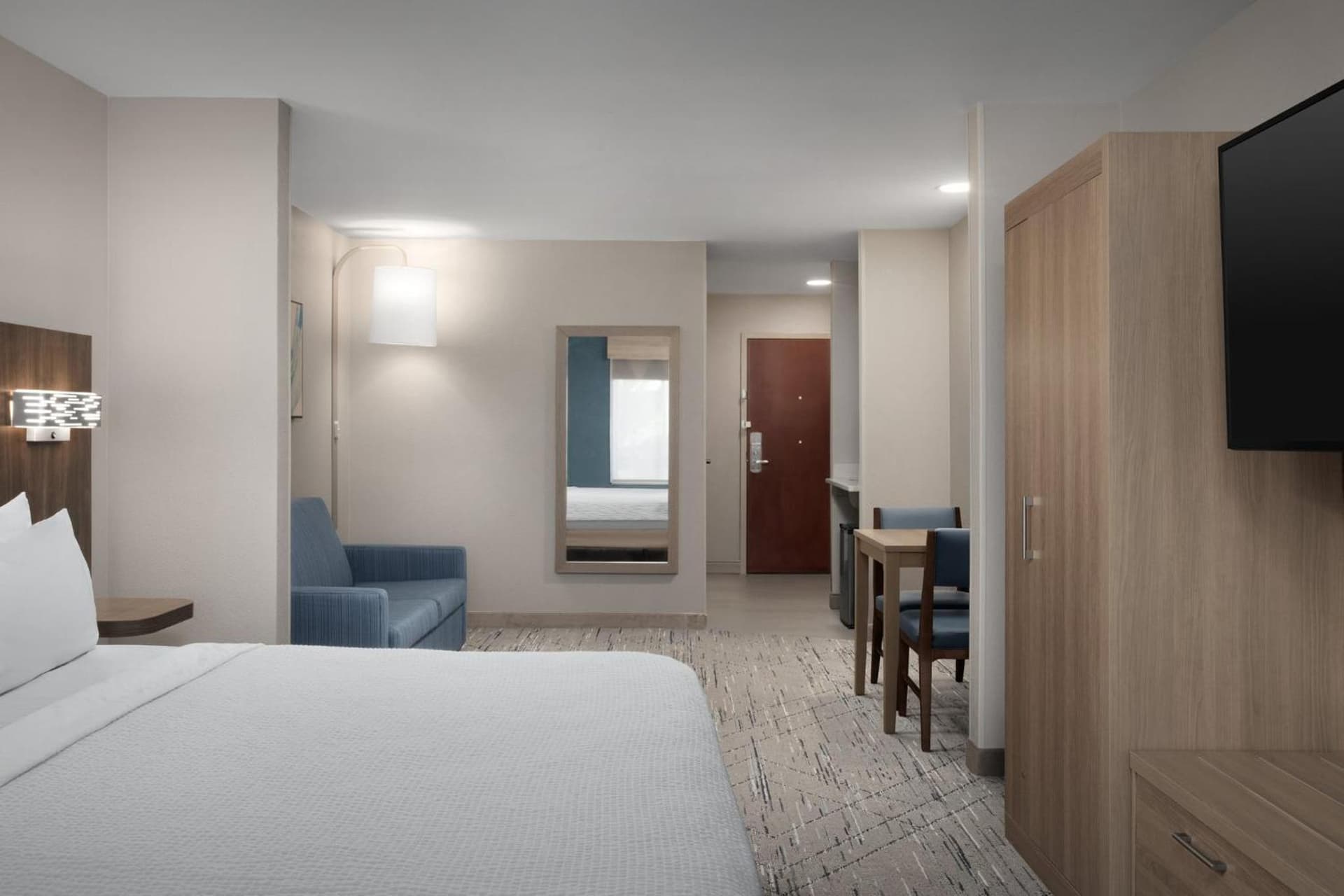 Holiday Inn Express & Suites by IHG Chambersburg by IHG gallery photo in Chambersburg, PA — image 27