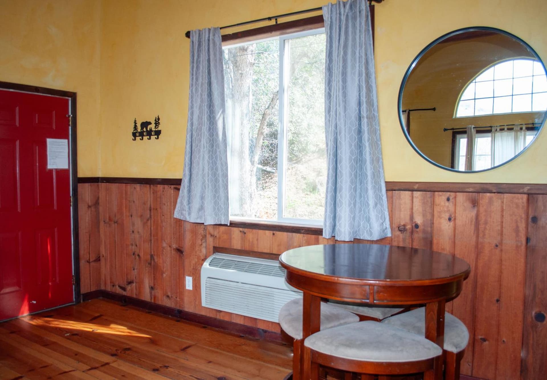 Sequoia River Front Cabins property views in Three Rivers, CA — gallery photo 3