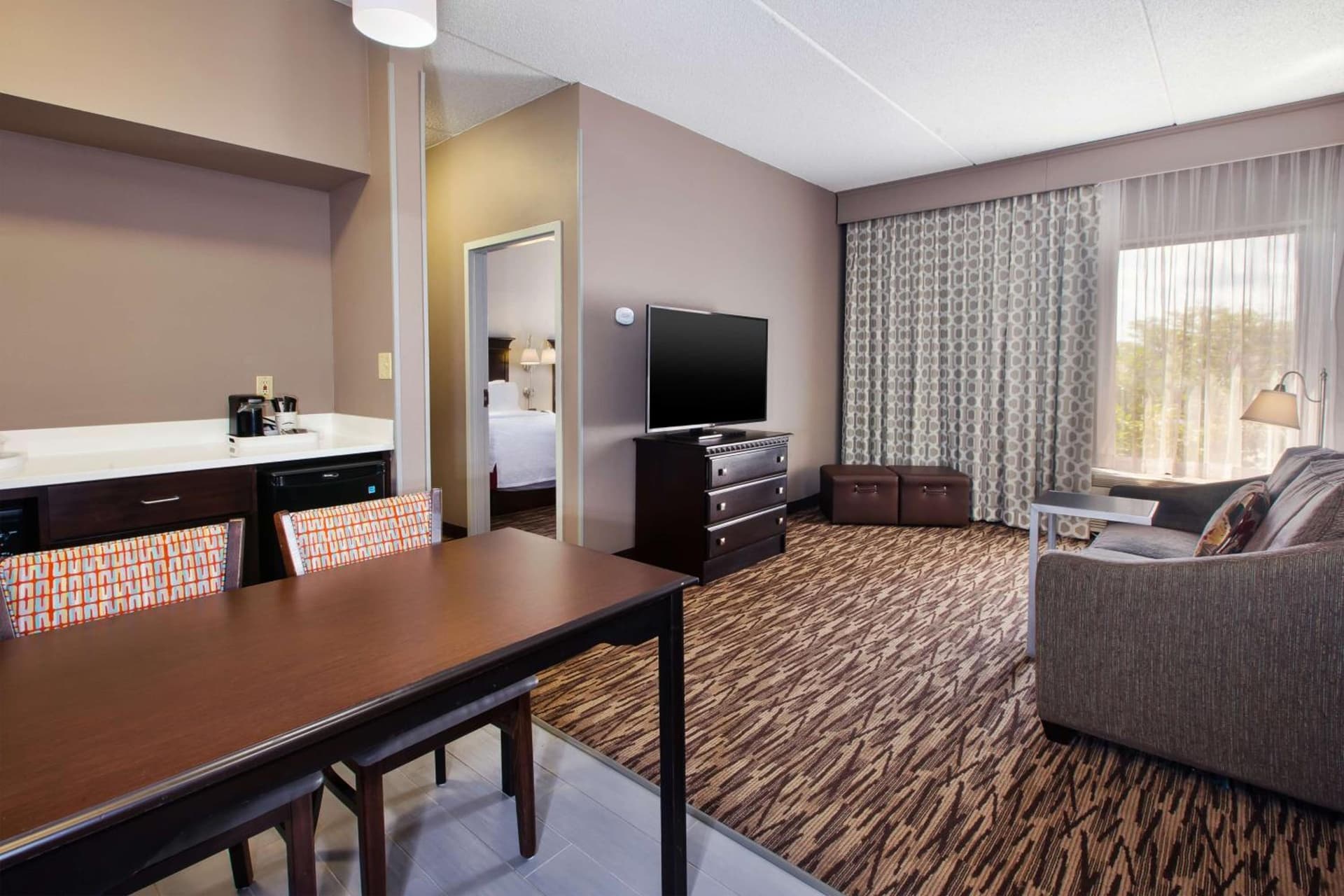 Hampton Inn & Suites Cleveland-Airport/Middleburg Heights gallery photo in Middleburg Heights, OH — image 18