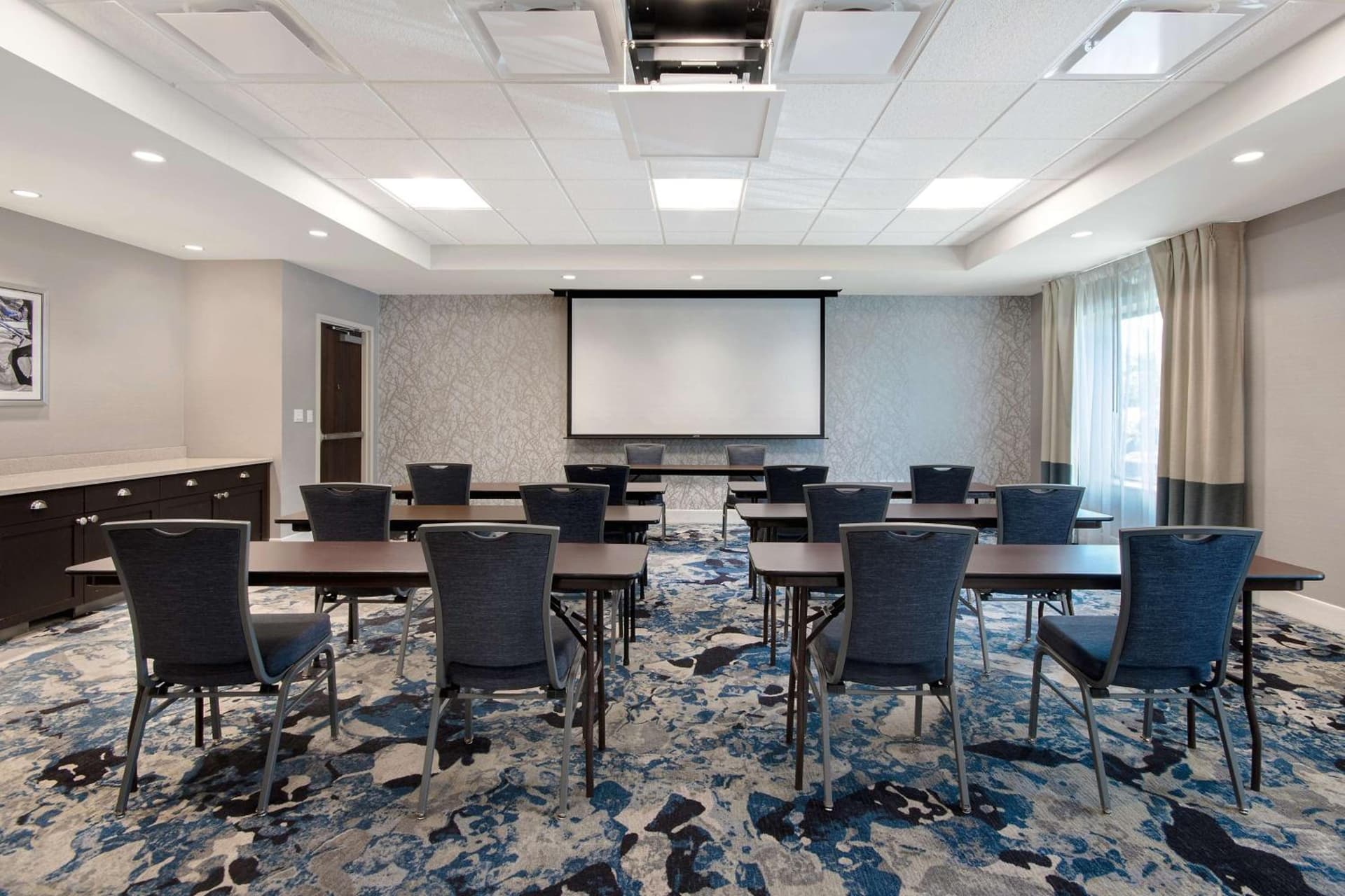 Hampton Inn Livonia Detroit gallery photo in Livonia, MI — image 14