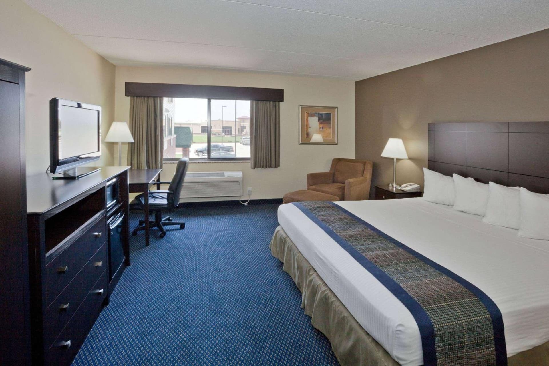 AmericInn by Wyndham Lincoln South gallery photo in Lincoln, NE — image 42