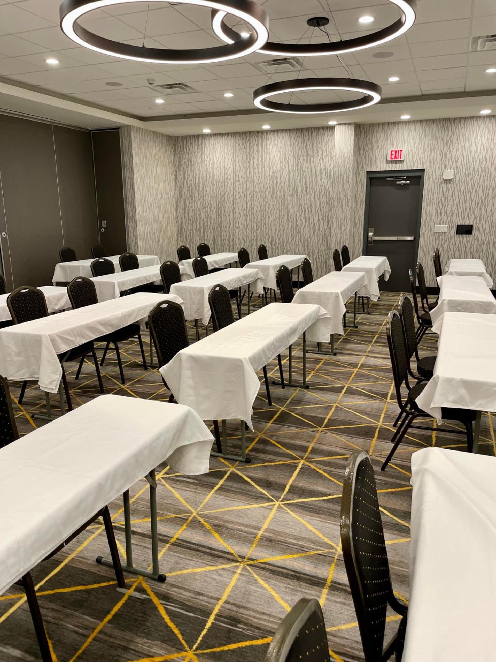 Holiday Inn & Suites Kalamazoo West gallery photo in Kalamazoo, MI — image 43