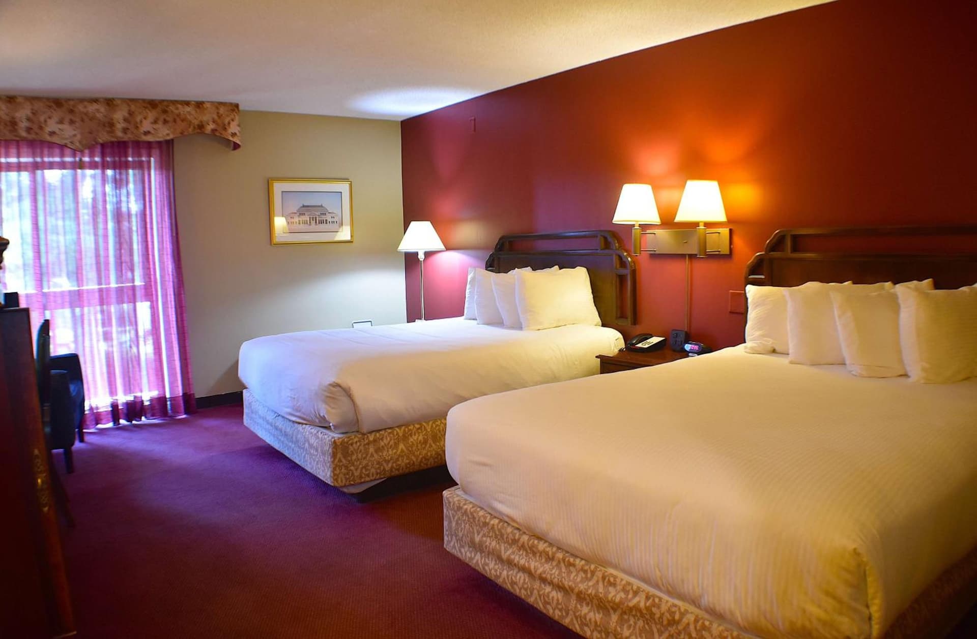 Fireside Inn & Suites Gilford gallery photo in Gilford — image 103