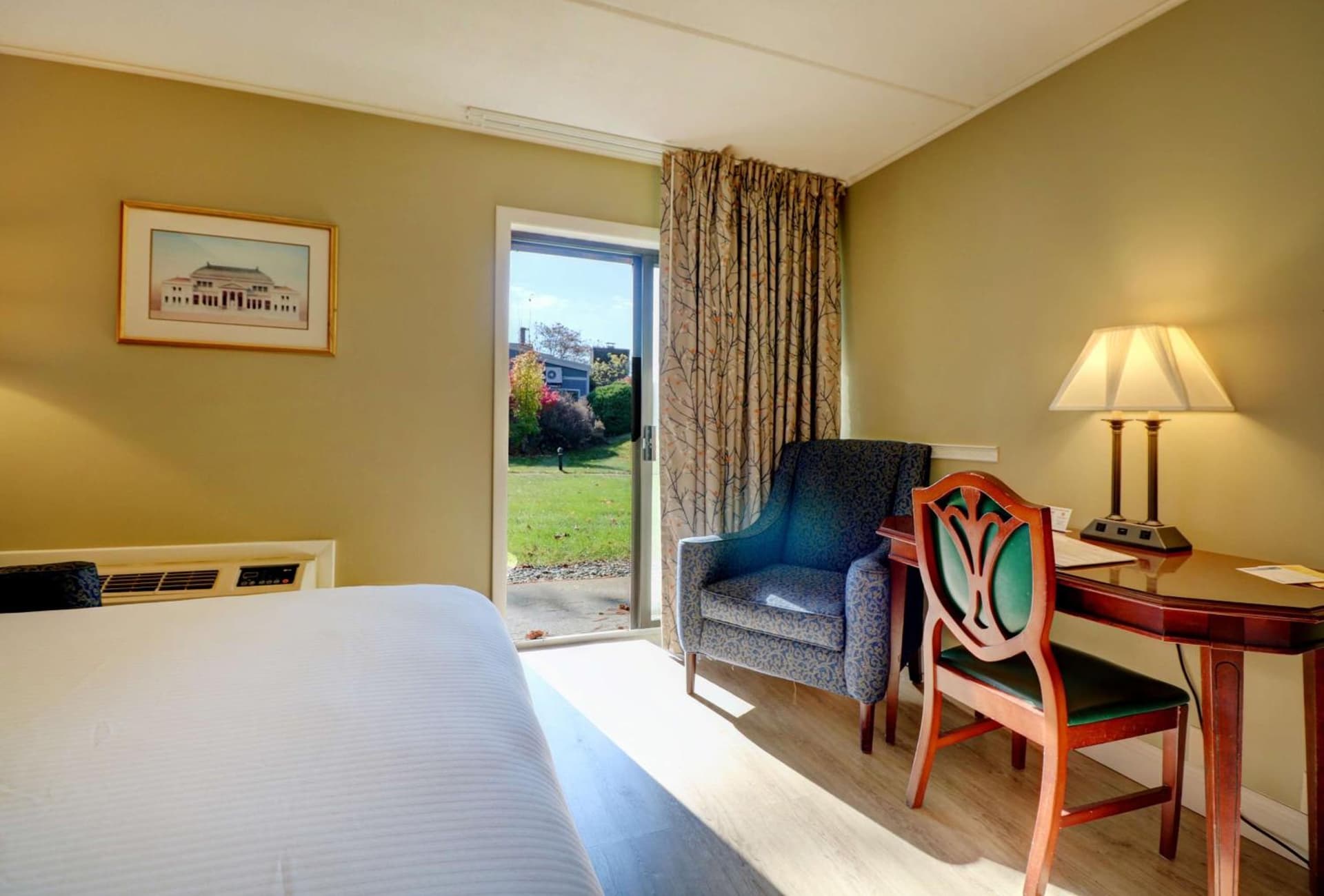Fireside Inn & Suites Gilford gallery photo in Gilford — image 26