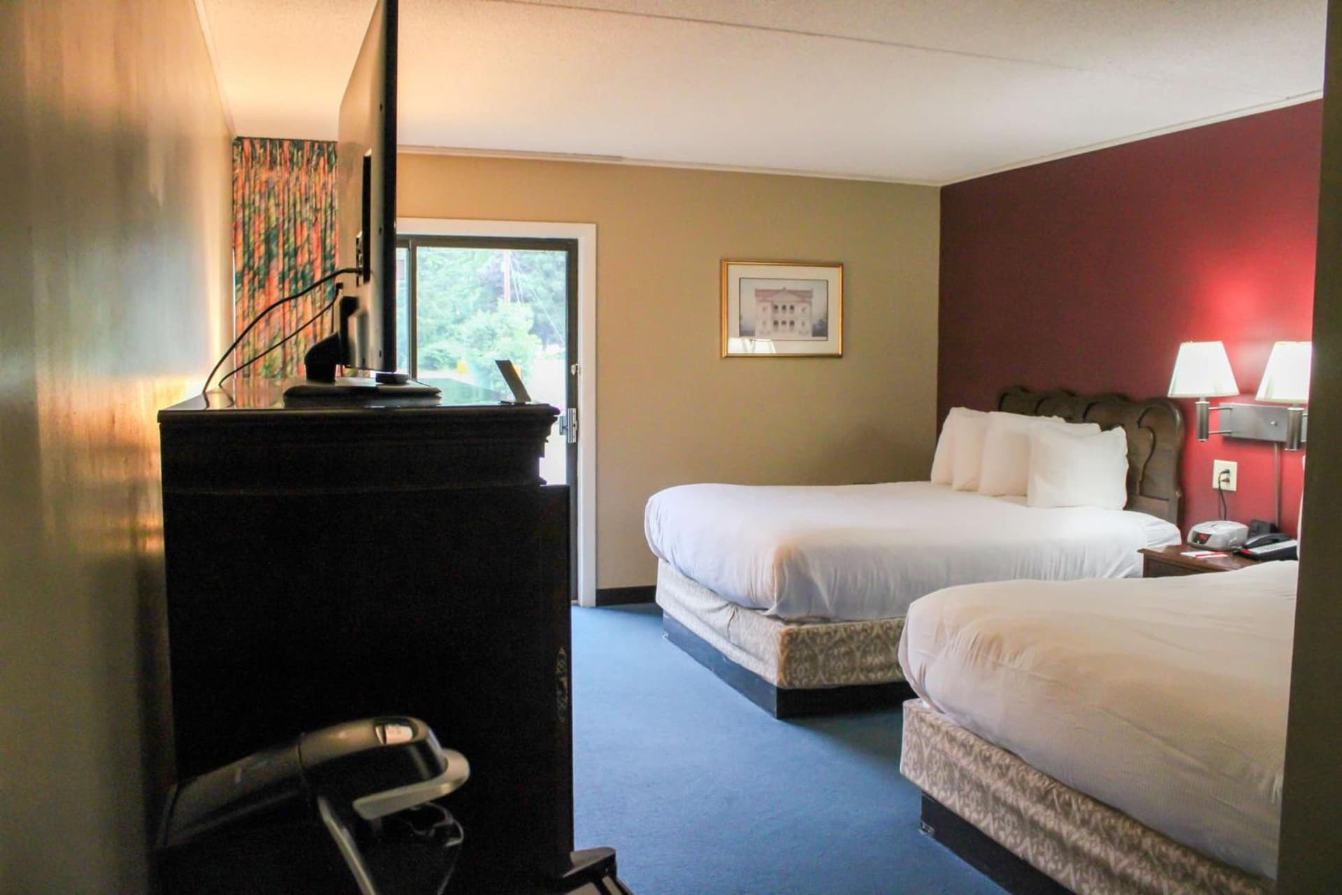 Fireside Inn & Suites Gilford gallery photo in Gilford — image 191