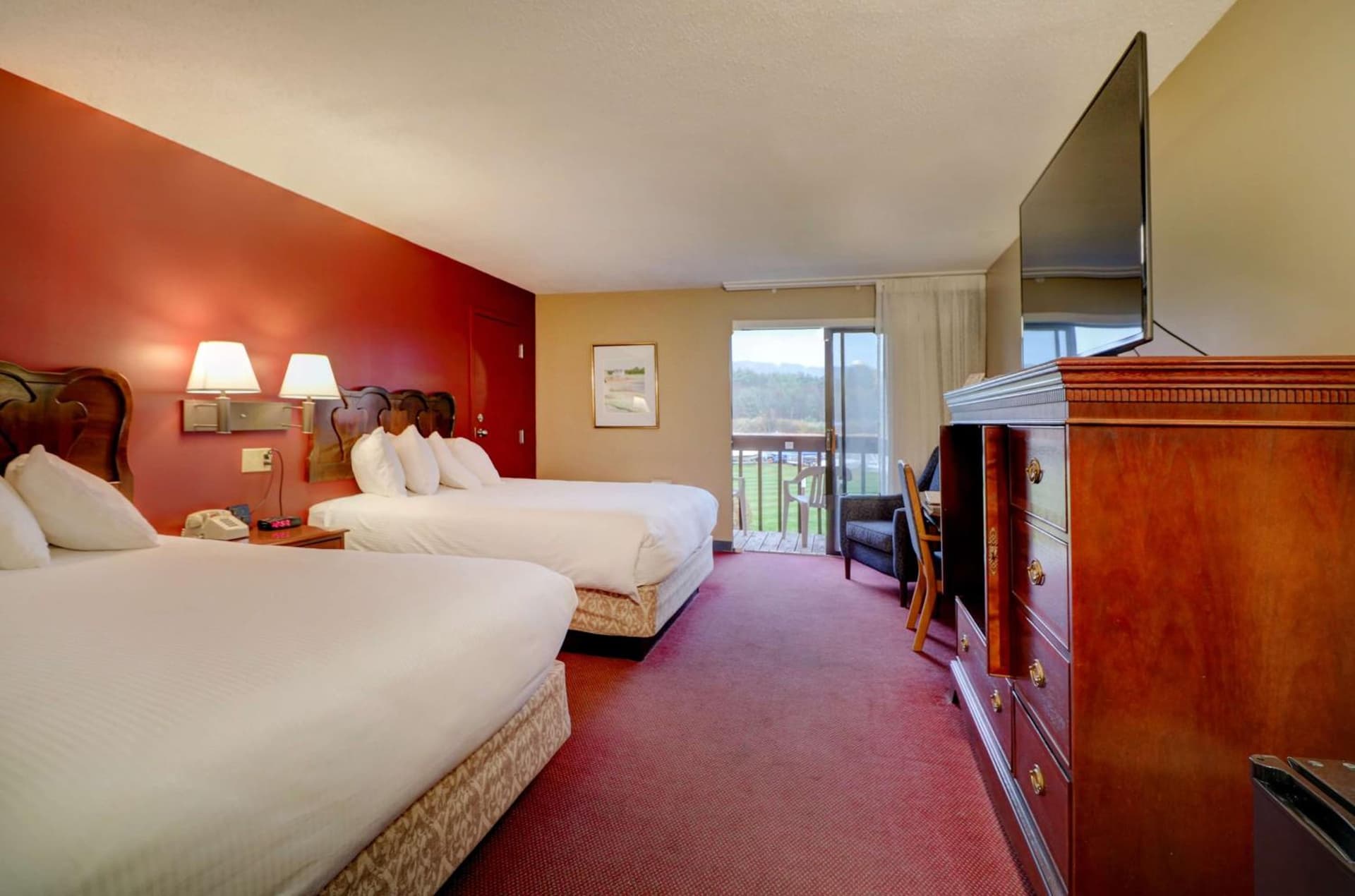 Fireside Inn & Suites Gilford gallery photo in Gilford — image 80