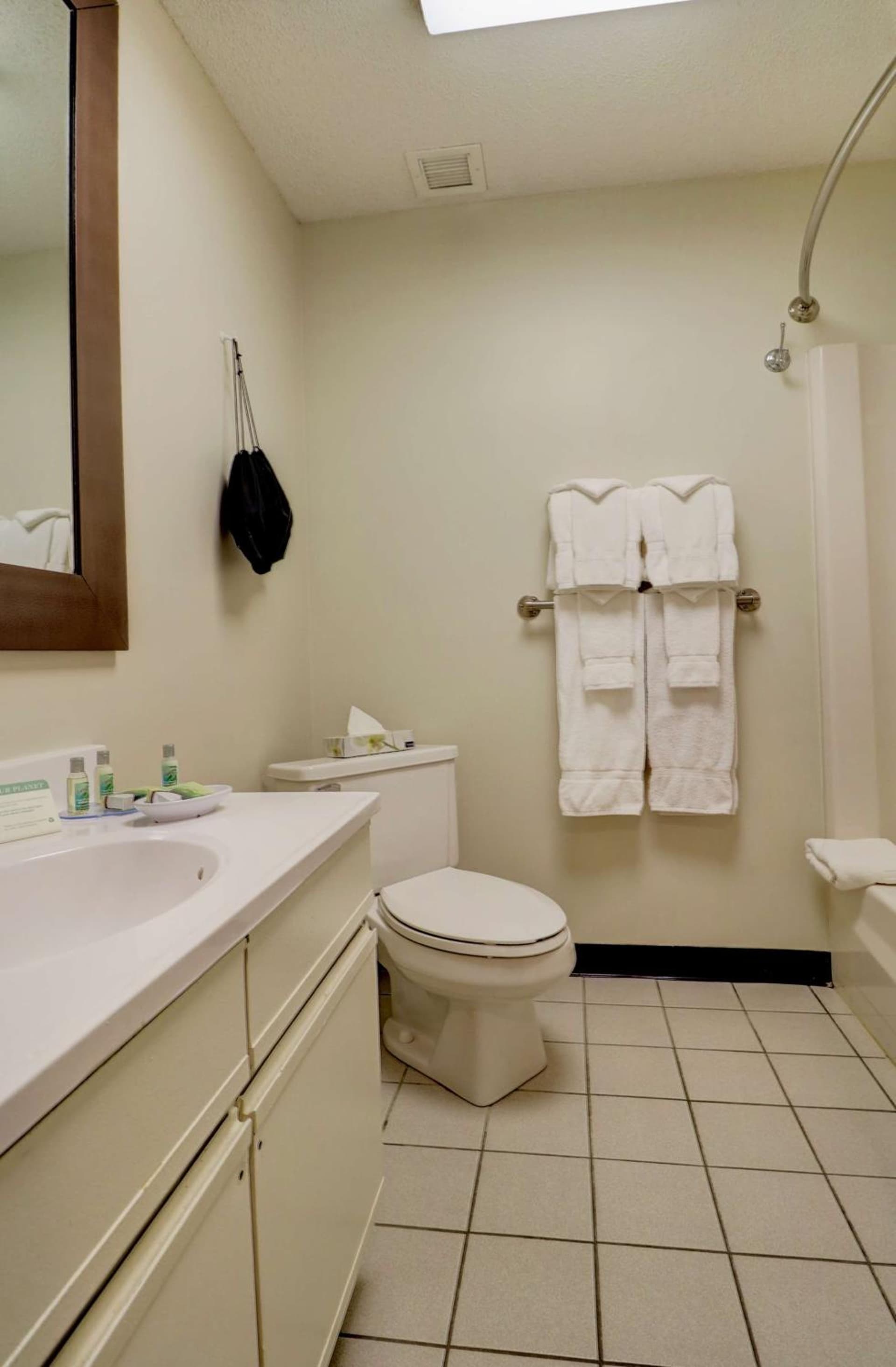 Fireside Inn & Suites Gilford gallery photo in Gilford — image 121