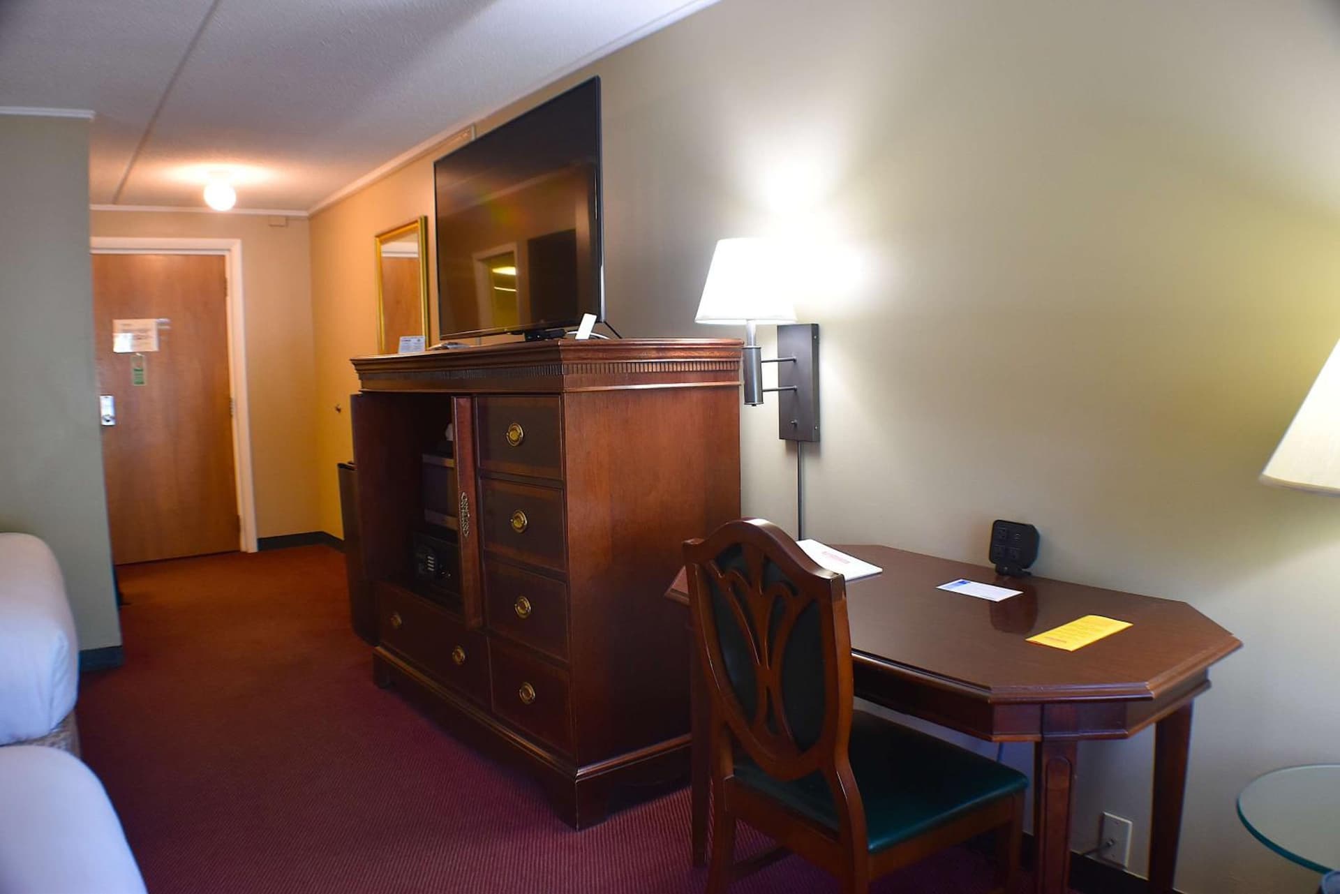Fireside Inn & Suites Gilford gallery photo in Gilford — image 69