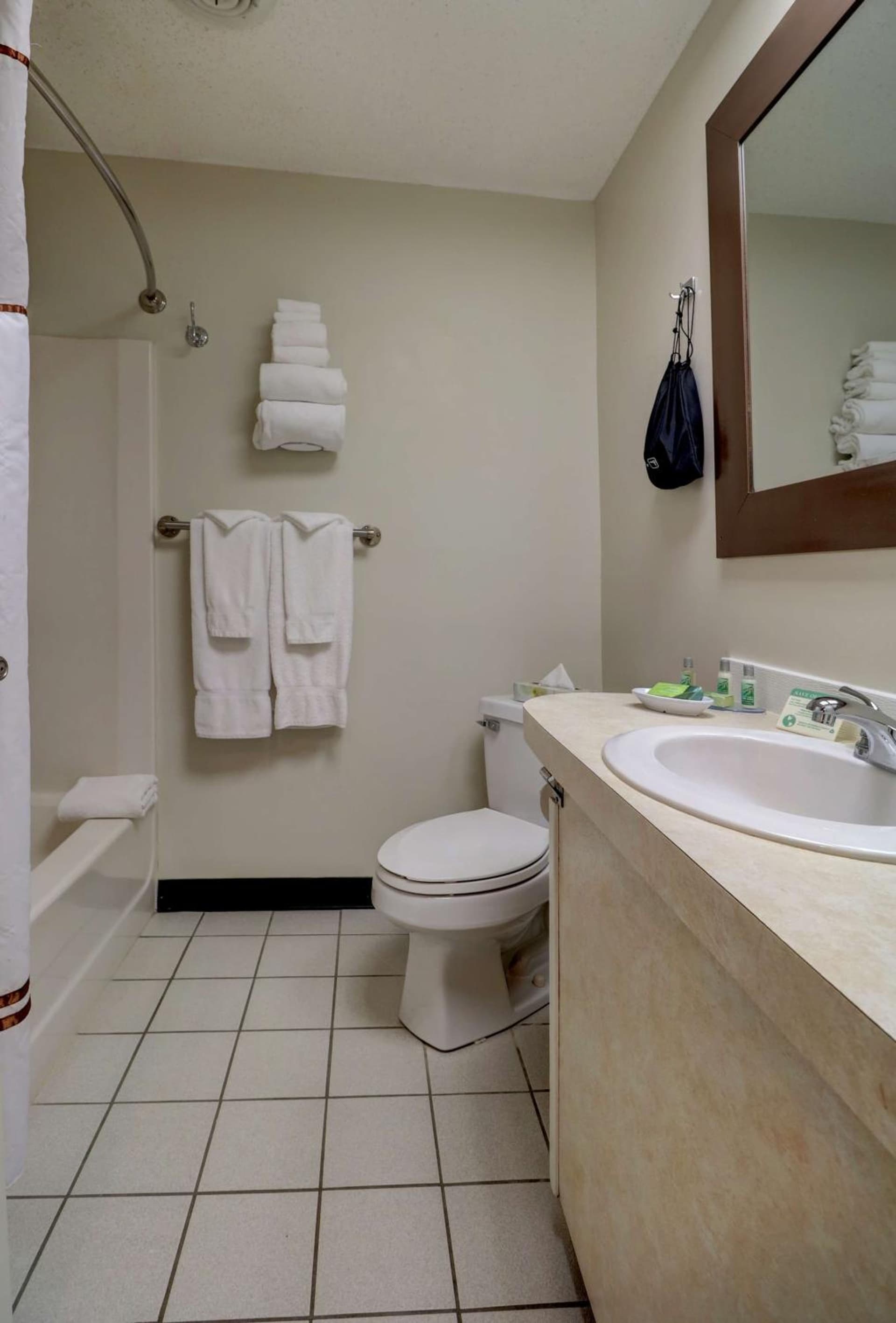 Fireside Inn & Suites Gilford gallery photo in Gilford — image 91