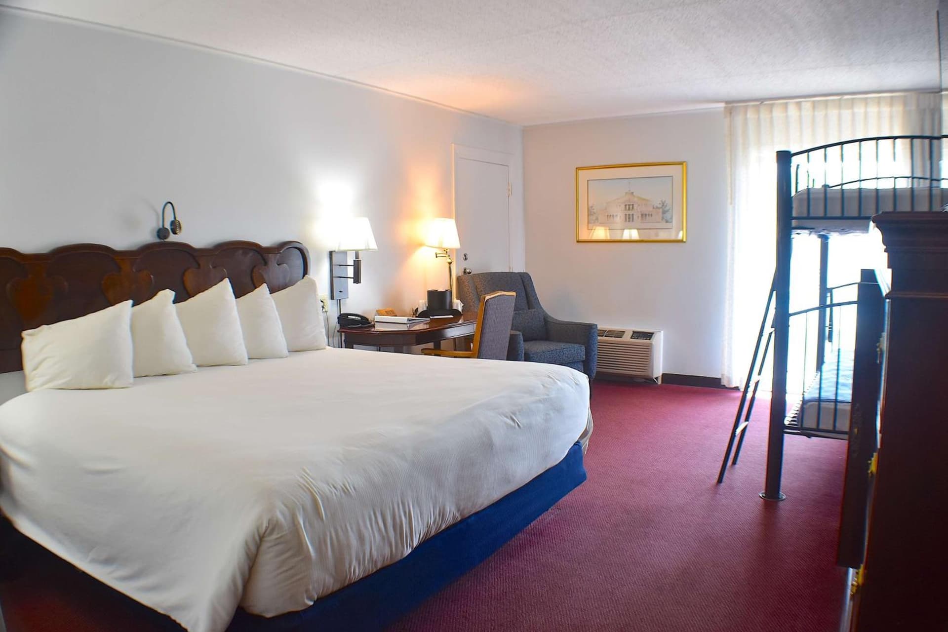 Fireside Inn & Suites Gilford gallery photo in Gilford — image 133