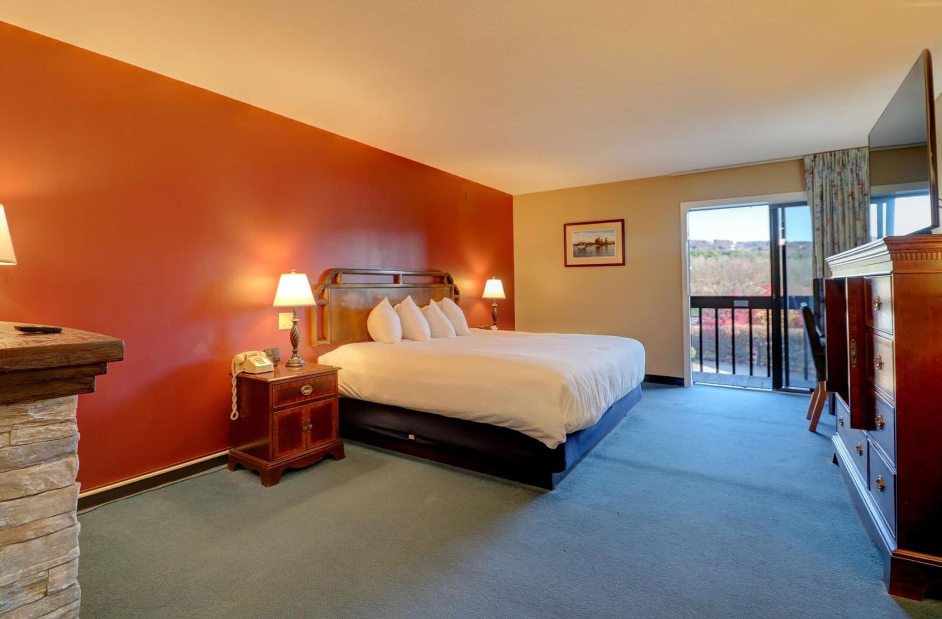 Fireside Inn & Suites Gilford gallery photo in Gilford — image 35