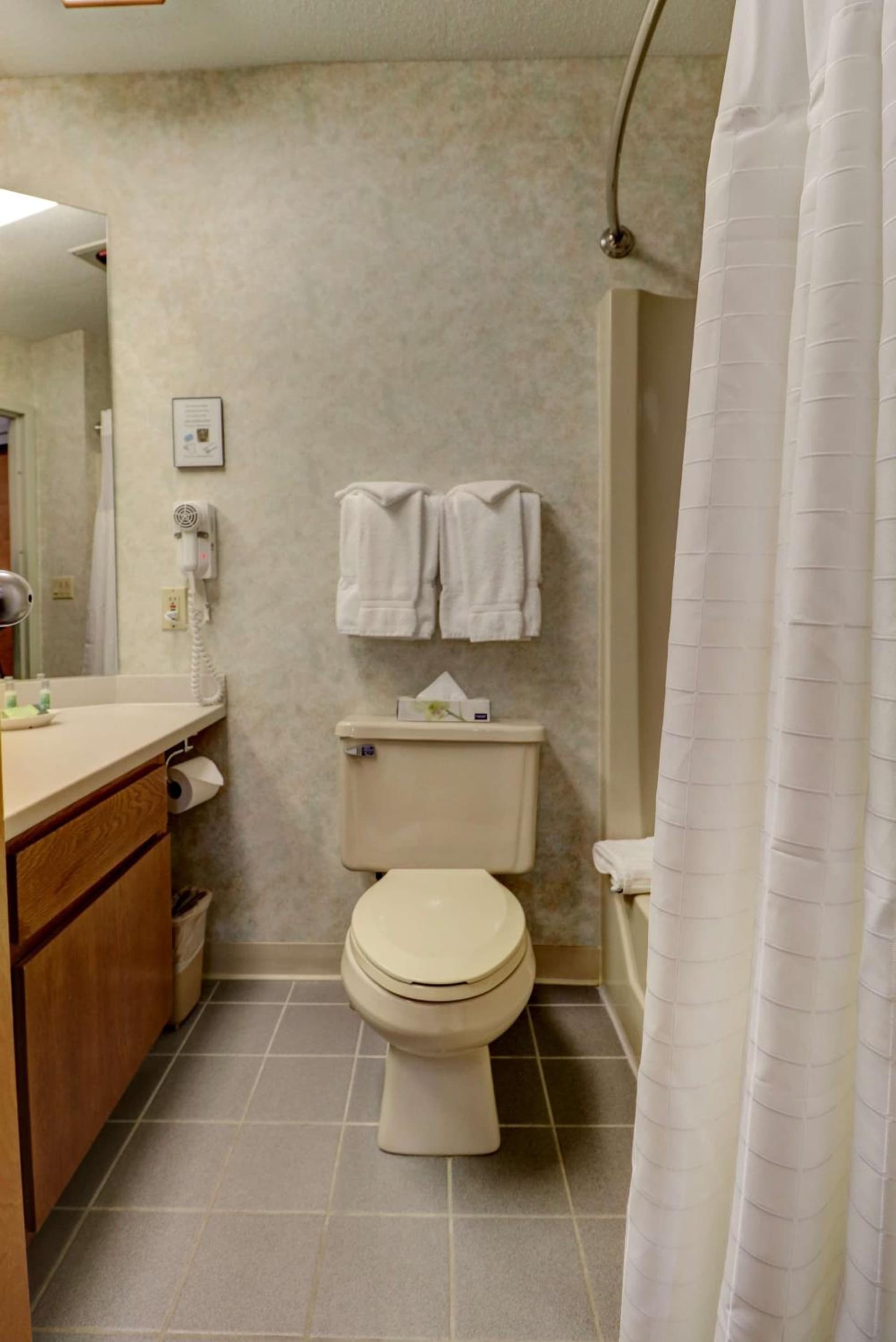 Fireside Inn & Suites Gilford gallery photo in Gilford — image 71