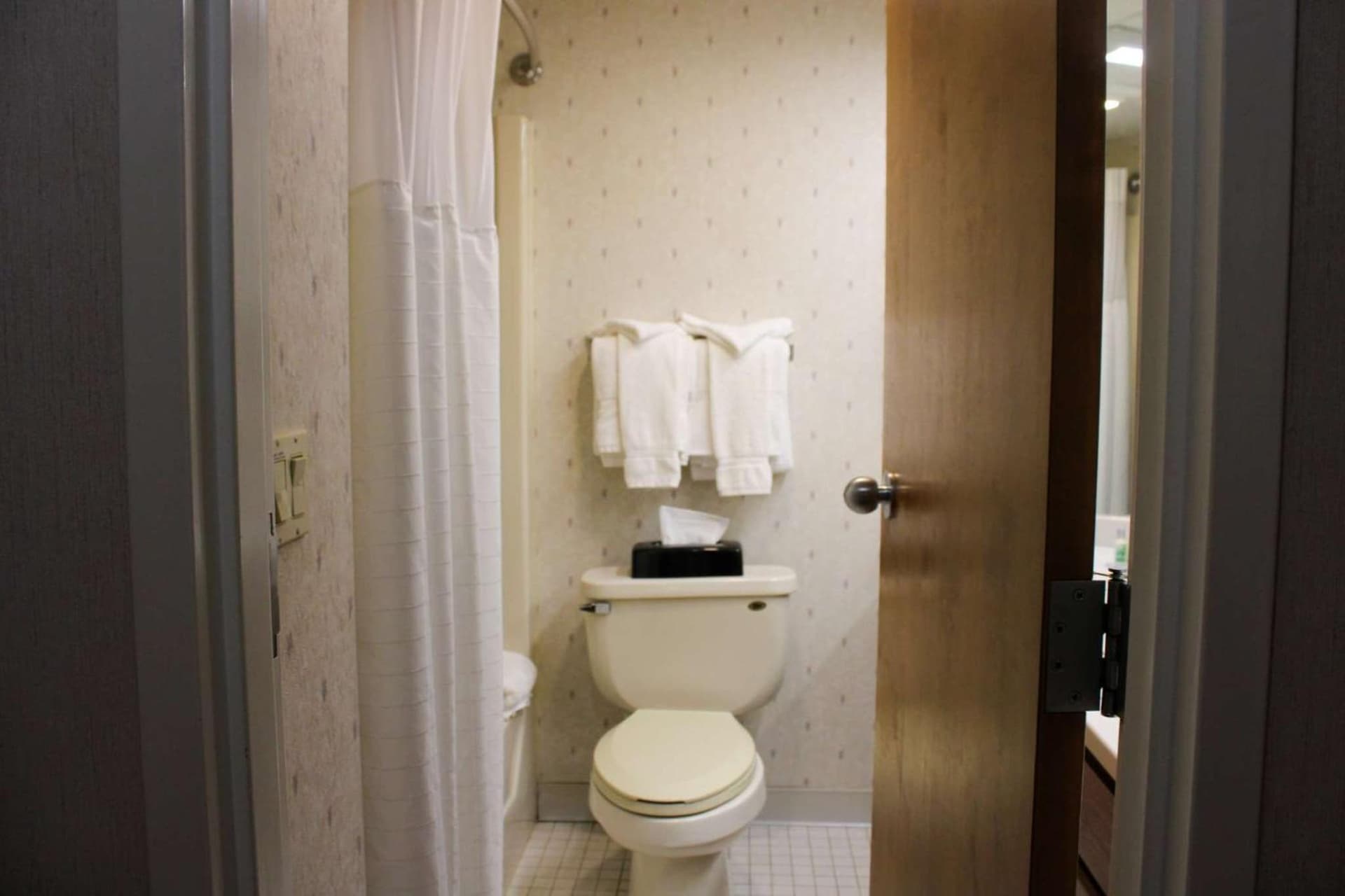 Fireside Inn & Suites Gilford gallery photo in Gilford — image 95