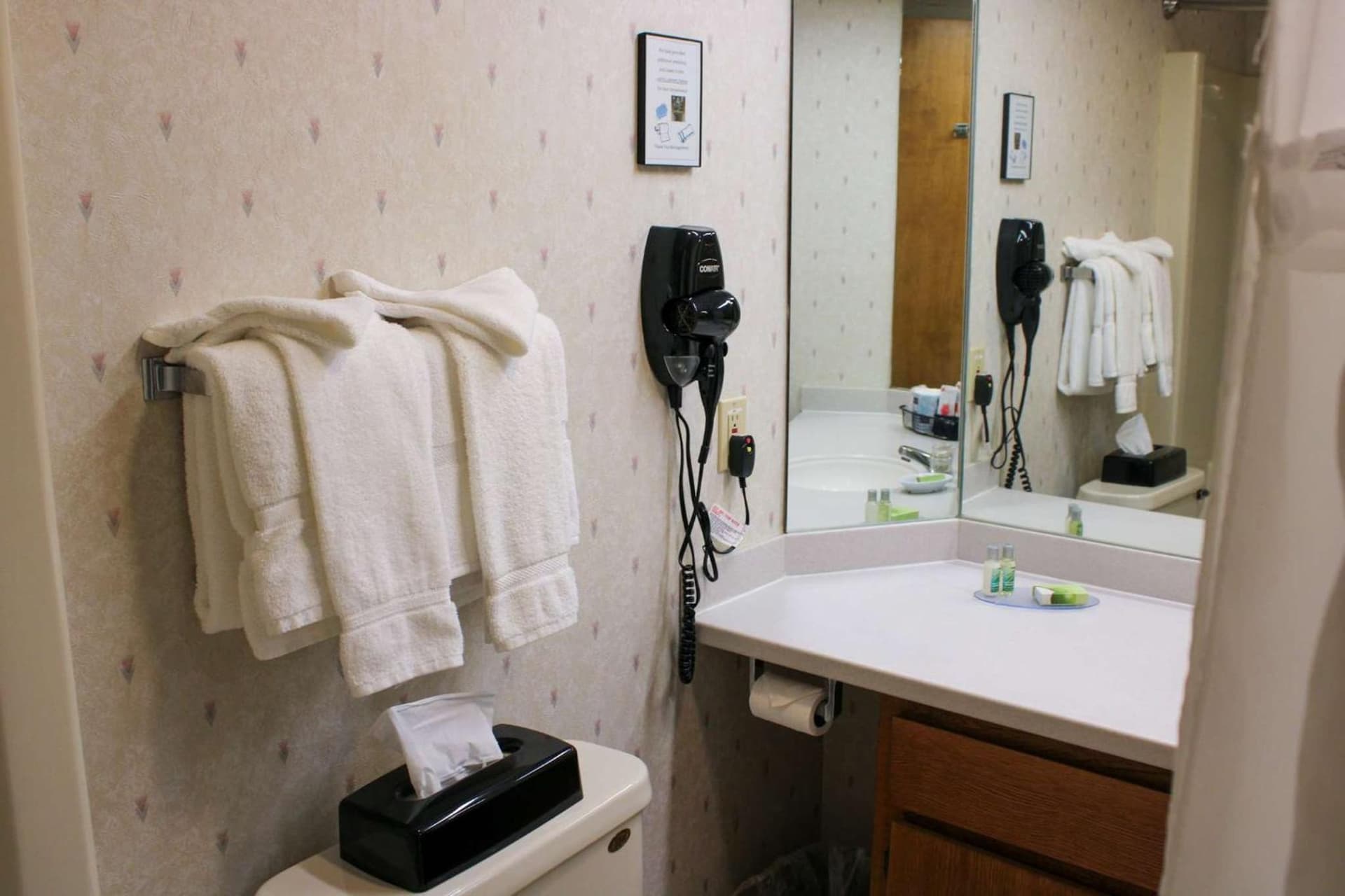 Fireside Inn & Suites Gilford gallery photo in Gilford — image 57