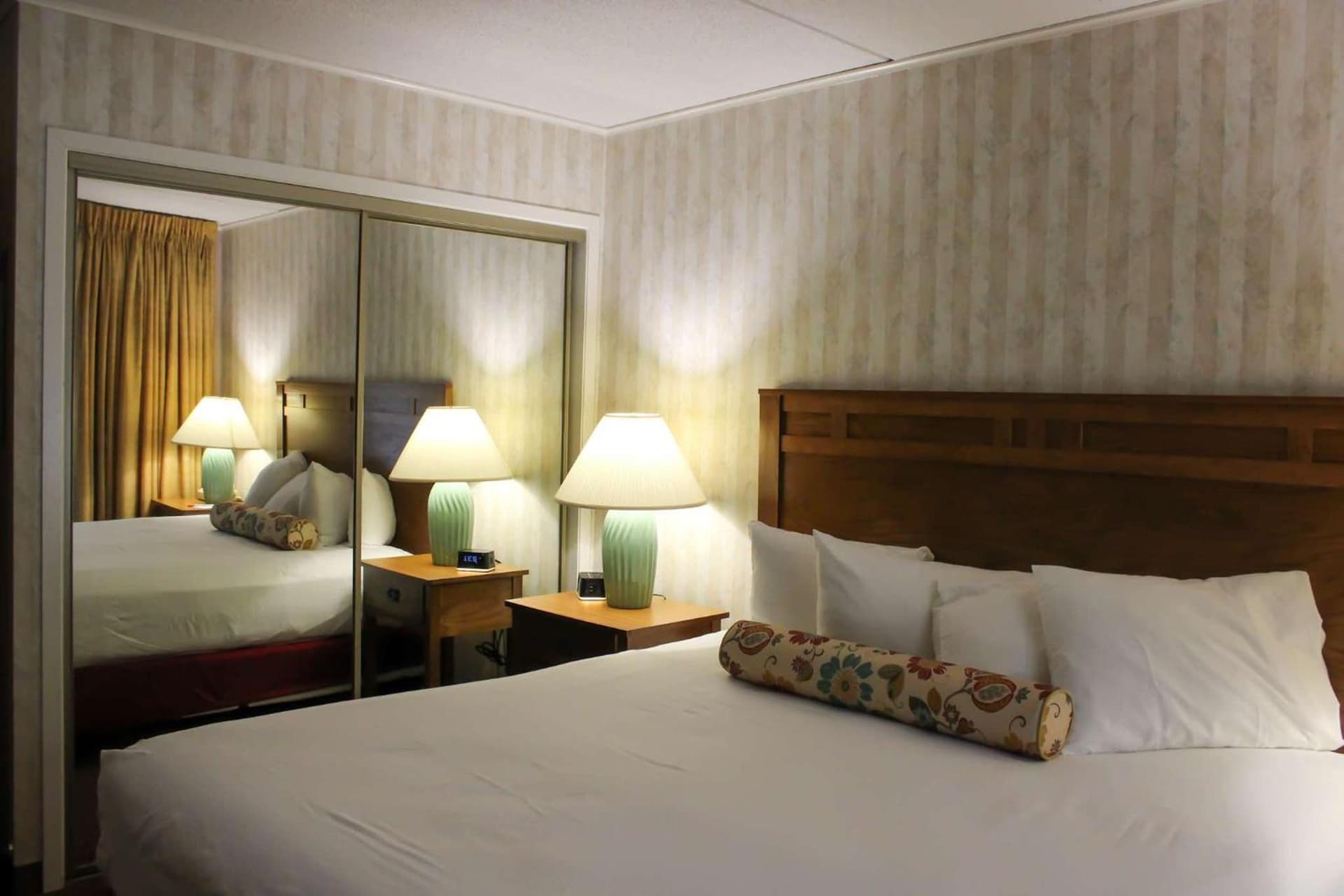 Fireside Inn & Suites Gilford gallery photo in Gilford — image 23