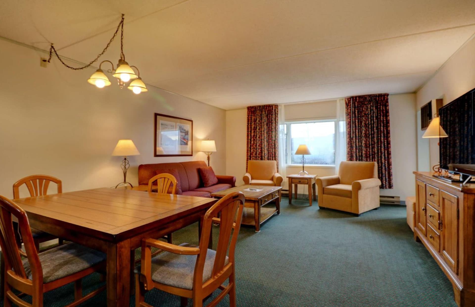 Fireside Inn & Suites Gilford gallery photo in Gilford — image 182