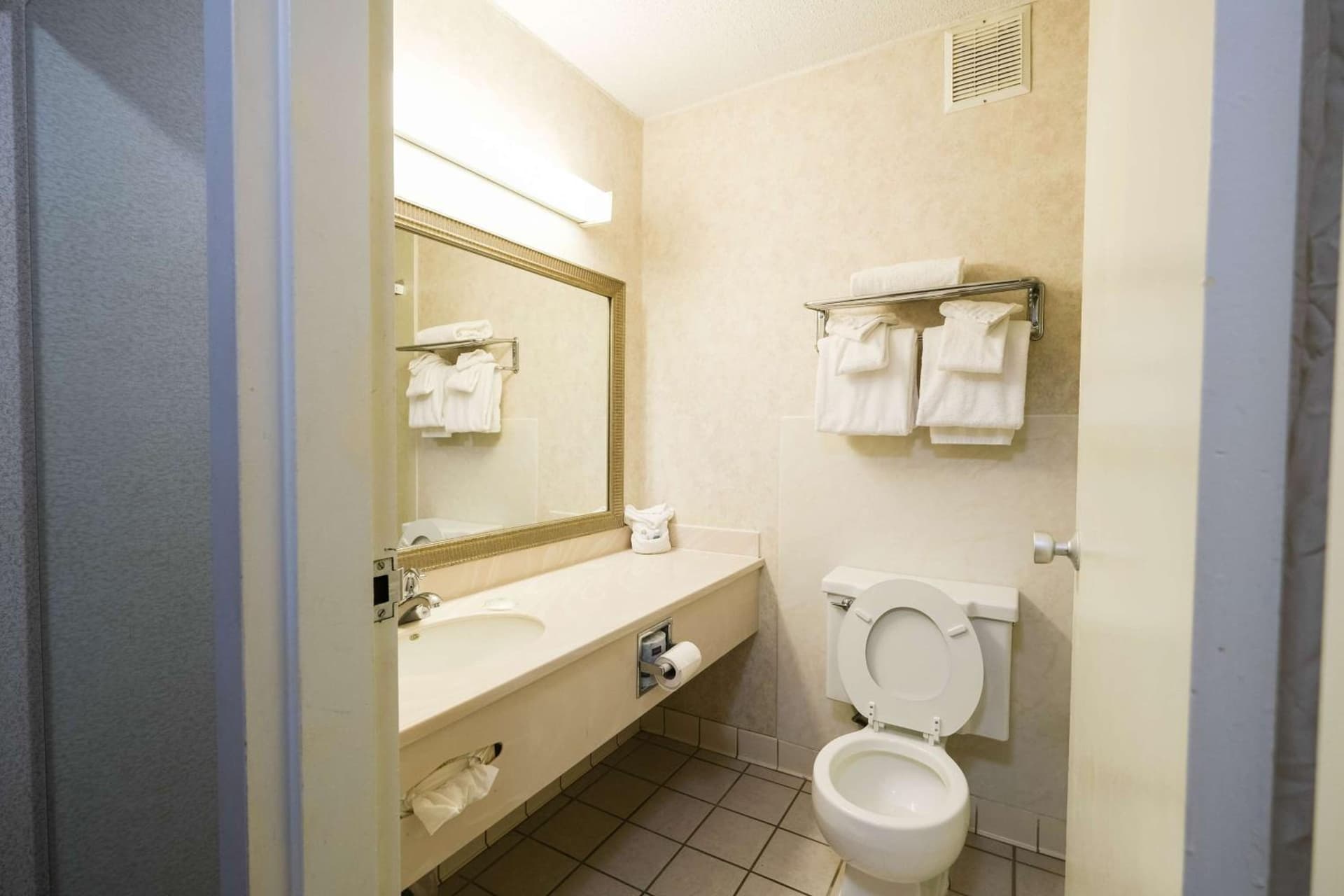 Fireside Inn & Suites Portland gallery photo in Portland, ME — image 92