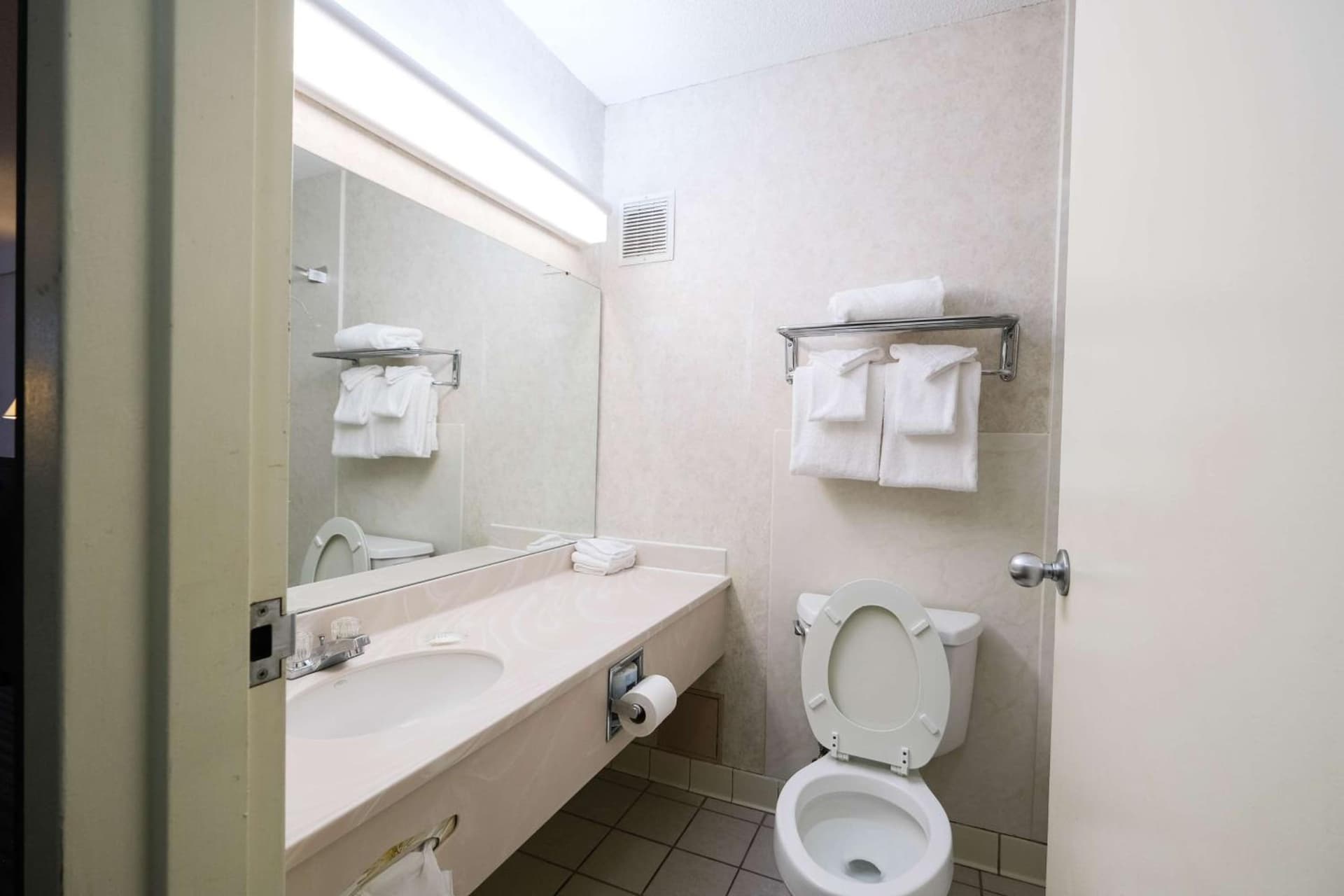 Fireside Inn & Suites Portland gallery photo in Portland, ME — image 90