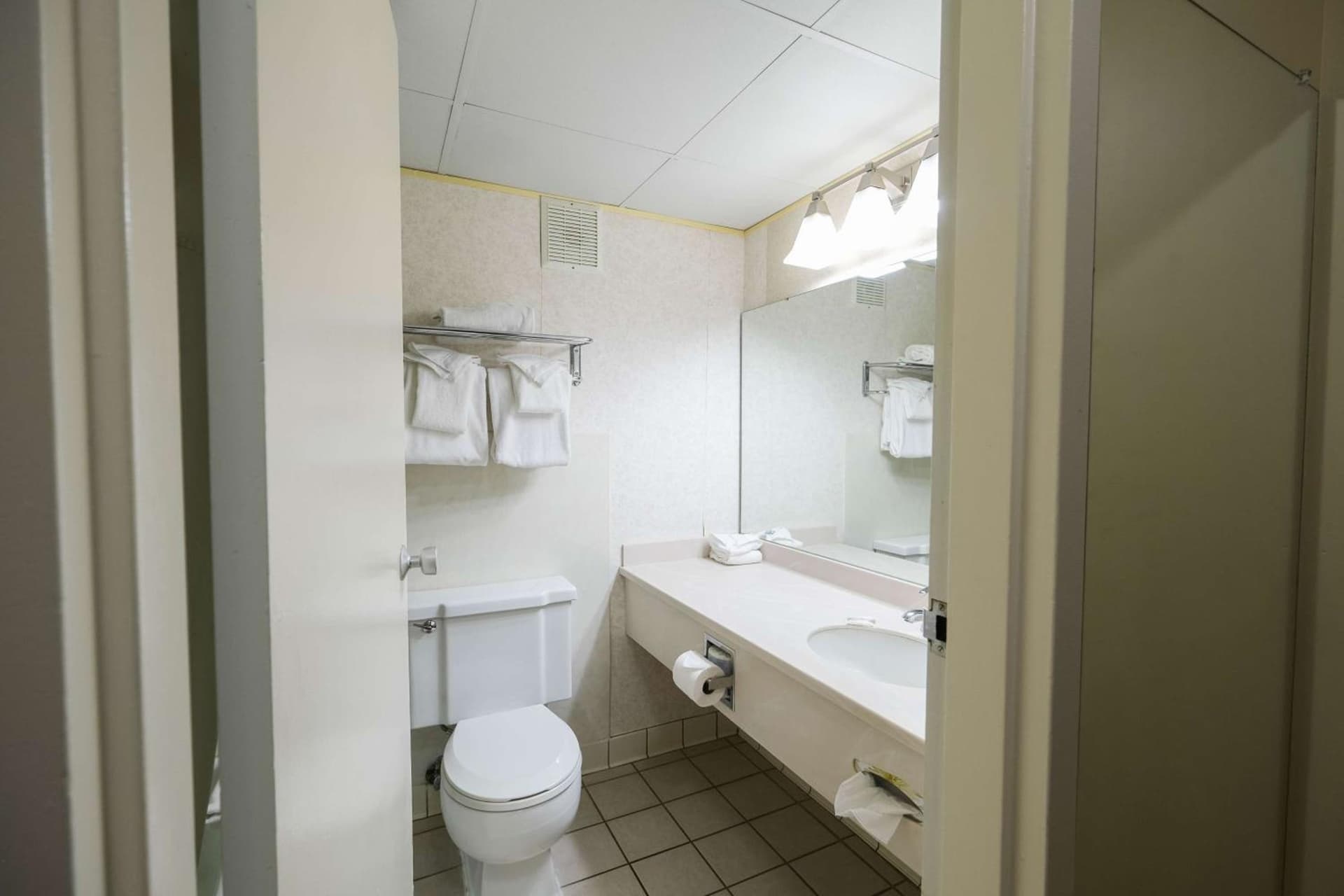 Fireside Inn & Suites Portland gallery photo in Portland, ME — image 77