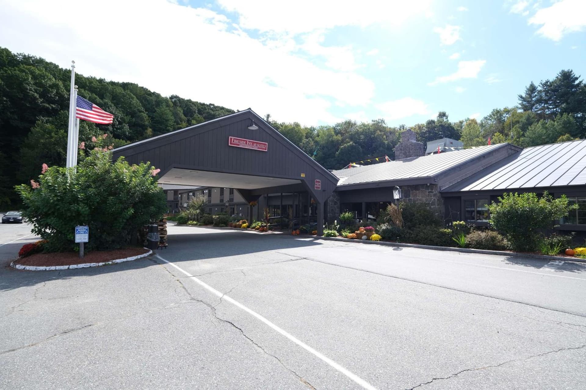 Fireside Inn & Suites West Lebanon — hotel in Lebanon, New Hampshire