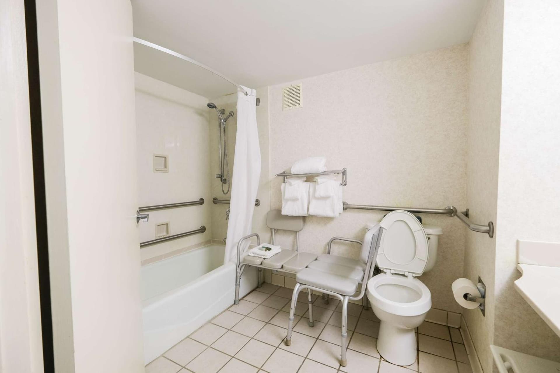 Fireside Inn & Suites Portland gallery photo in Portland, ME — image 69