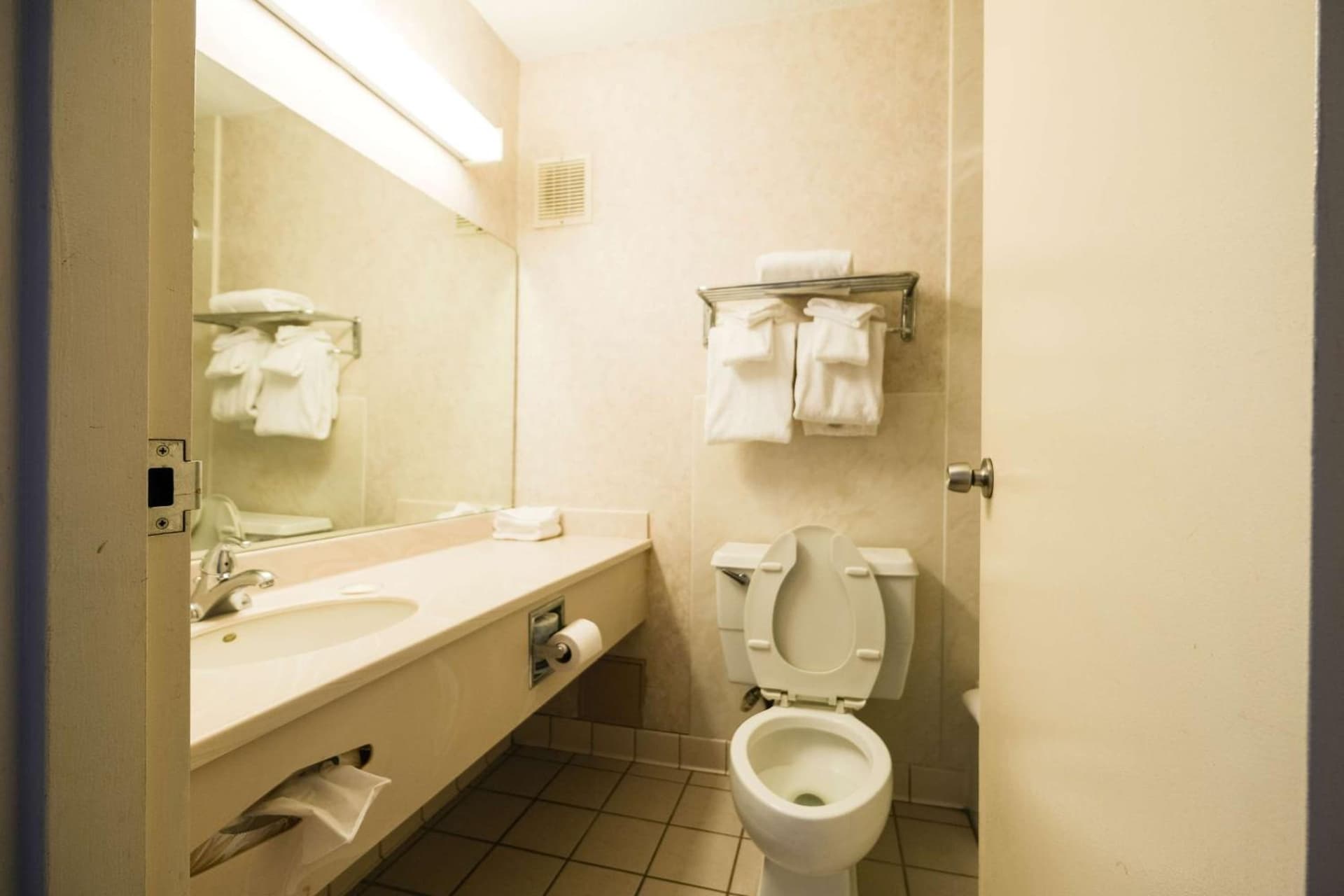 Fireside Inn & Suites Portland gallery photo in Portland, ME — image 98