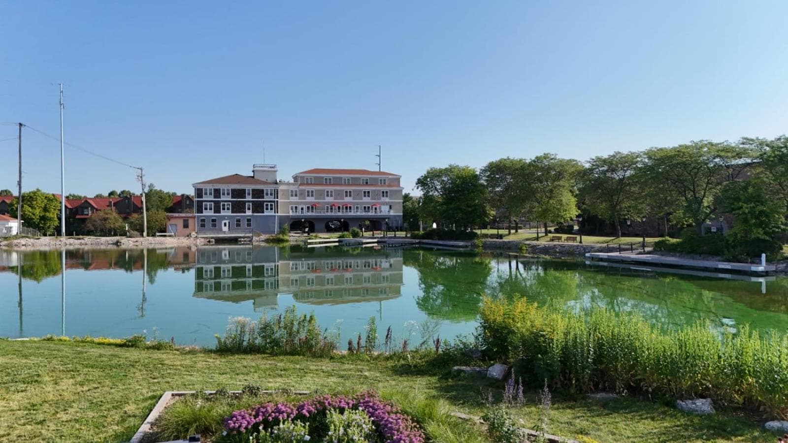 Nuks Executive Suites exterior or lobby in De Pere, WI — main listing photo