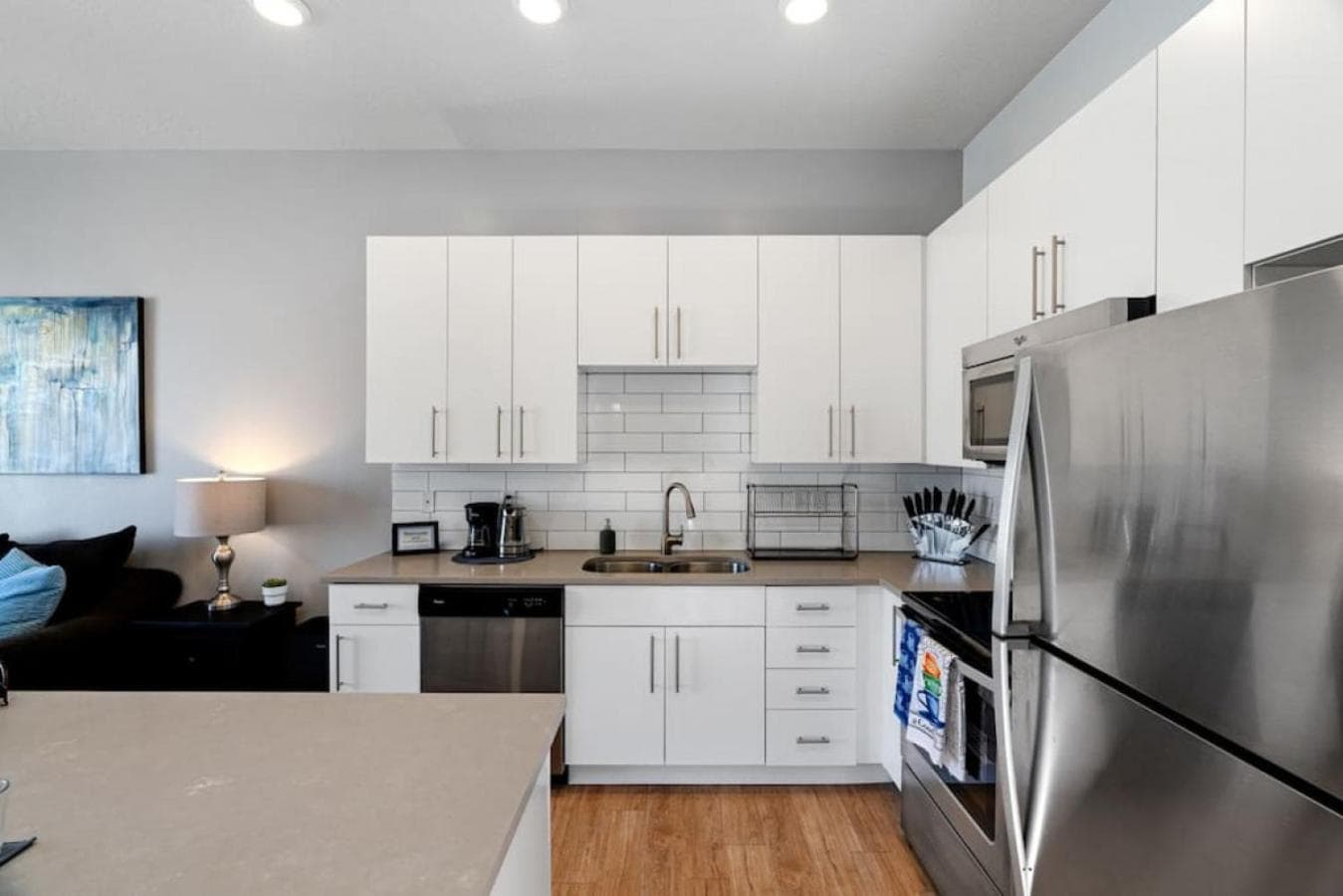 Lux Apt. Top Floor New KingBed, Free Prkg Gym Pool property views in Salt Lake City, UT — gallery photo 3