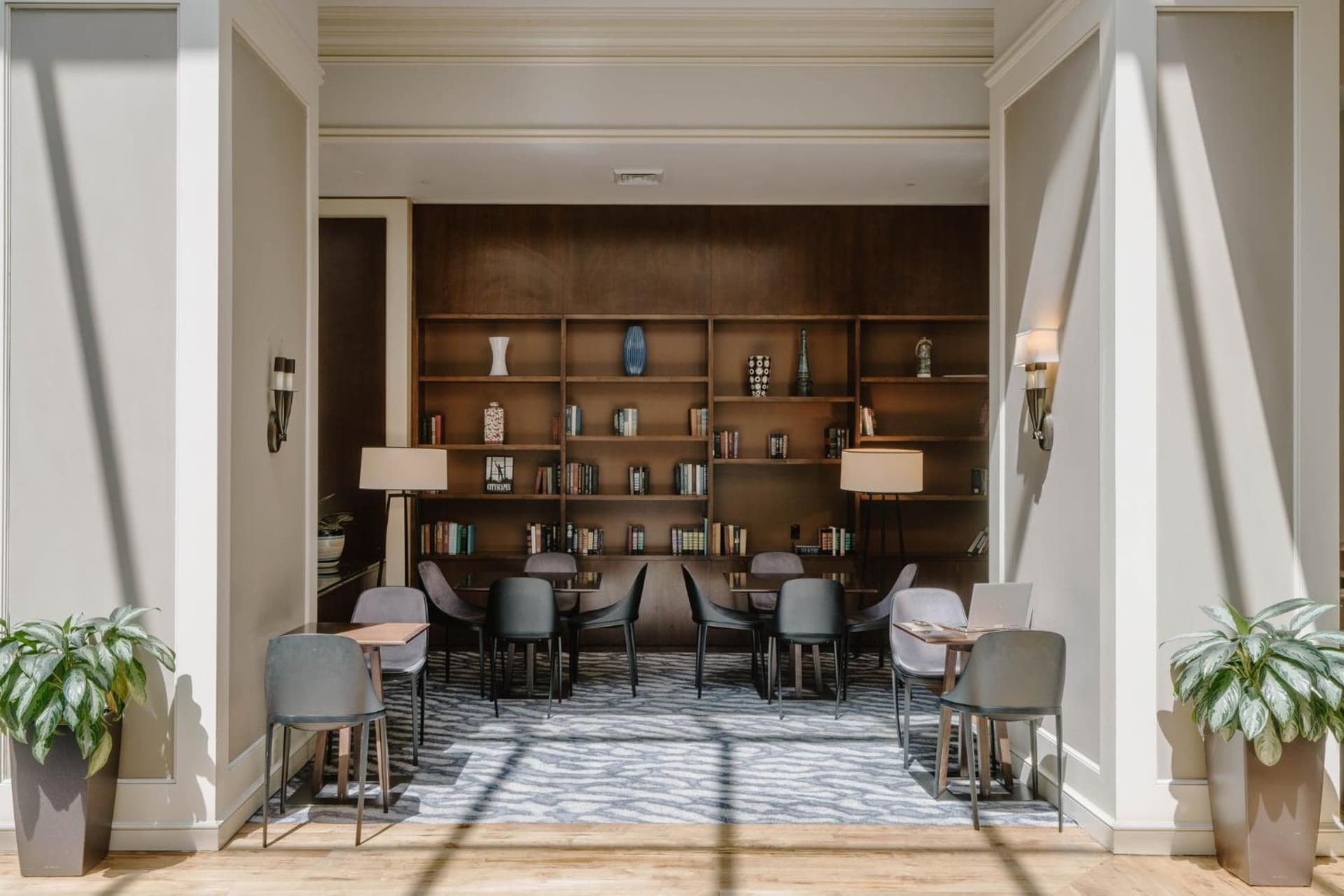 Club Quarters Hotel Rittenhouse Square, Philadelphia gallery photo in Philadelphia, PA — image 19