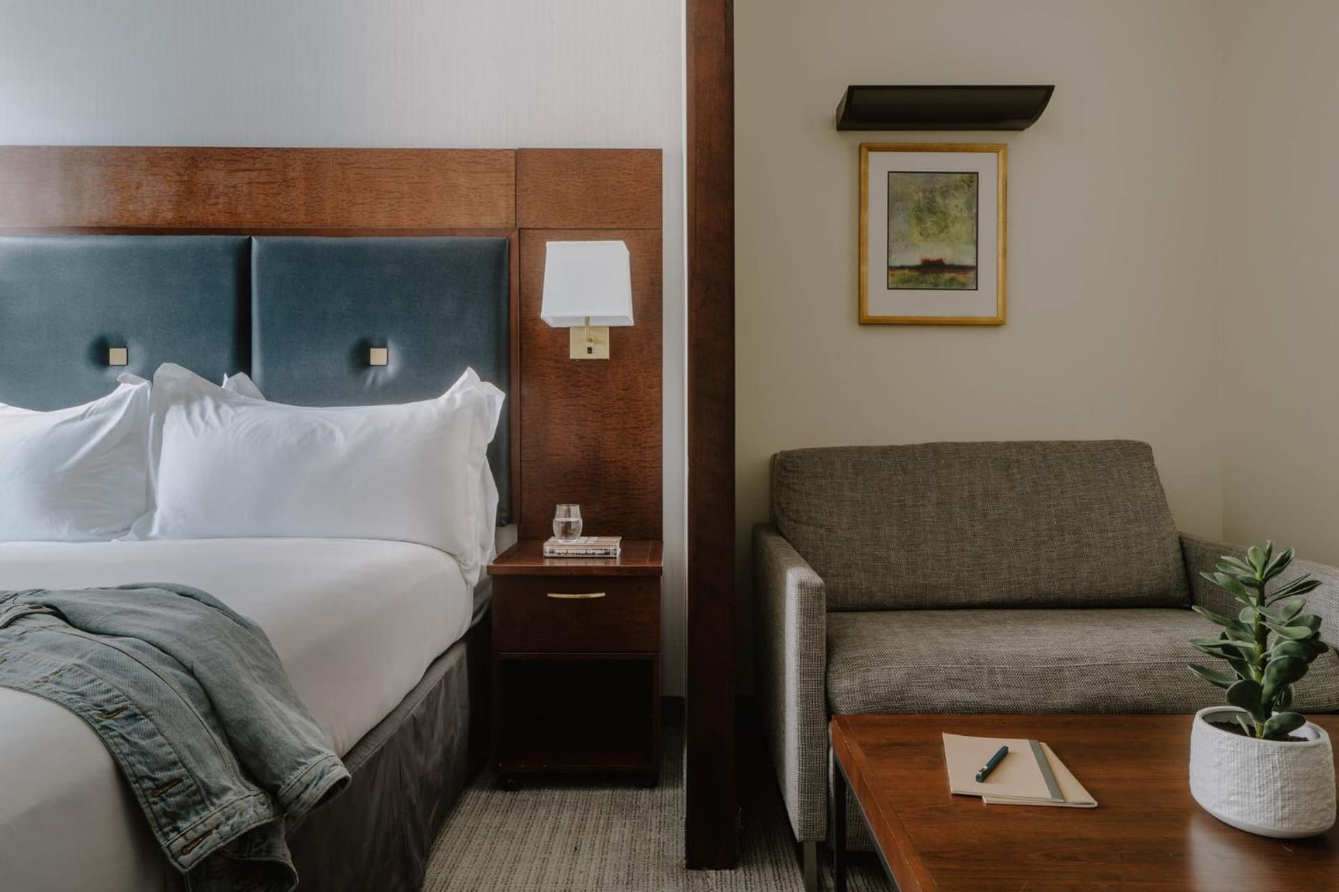 Club Quarters Hotel Downtown, Houston gallery photo in Houston, TX — image 62