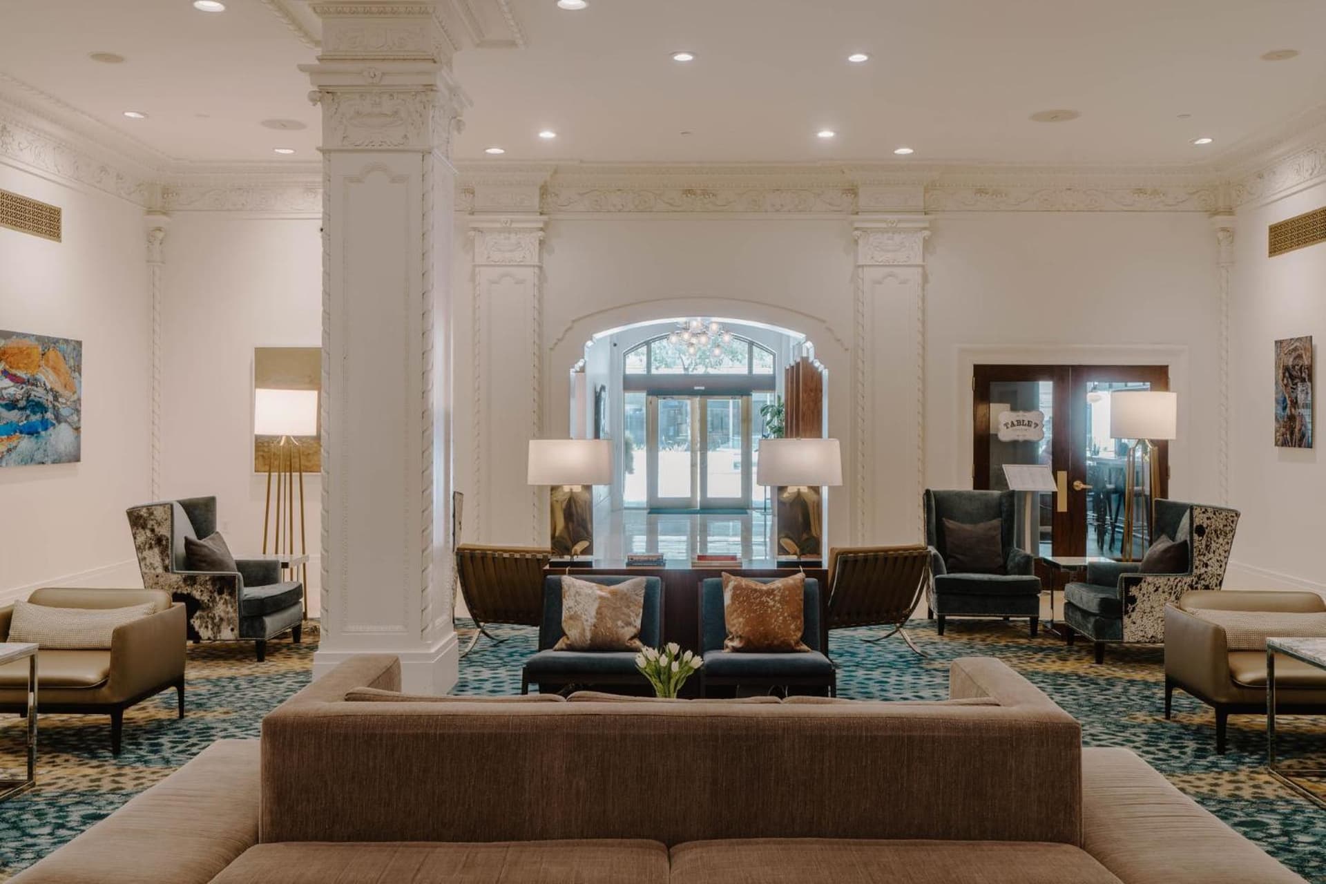 Club Quarters Hotel Downtown, Houston gallery photo in Houston, TX — image 77