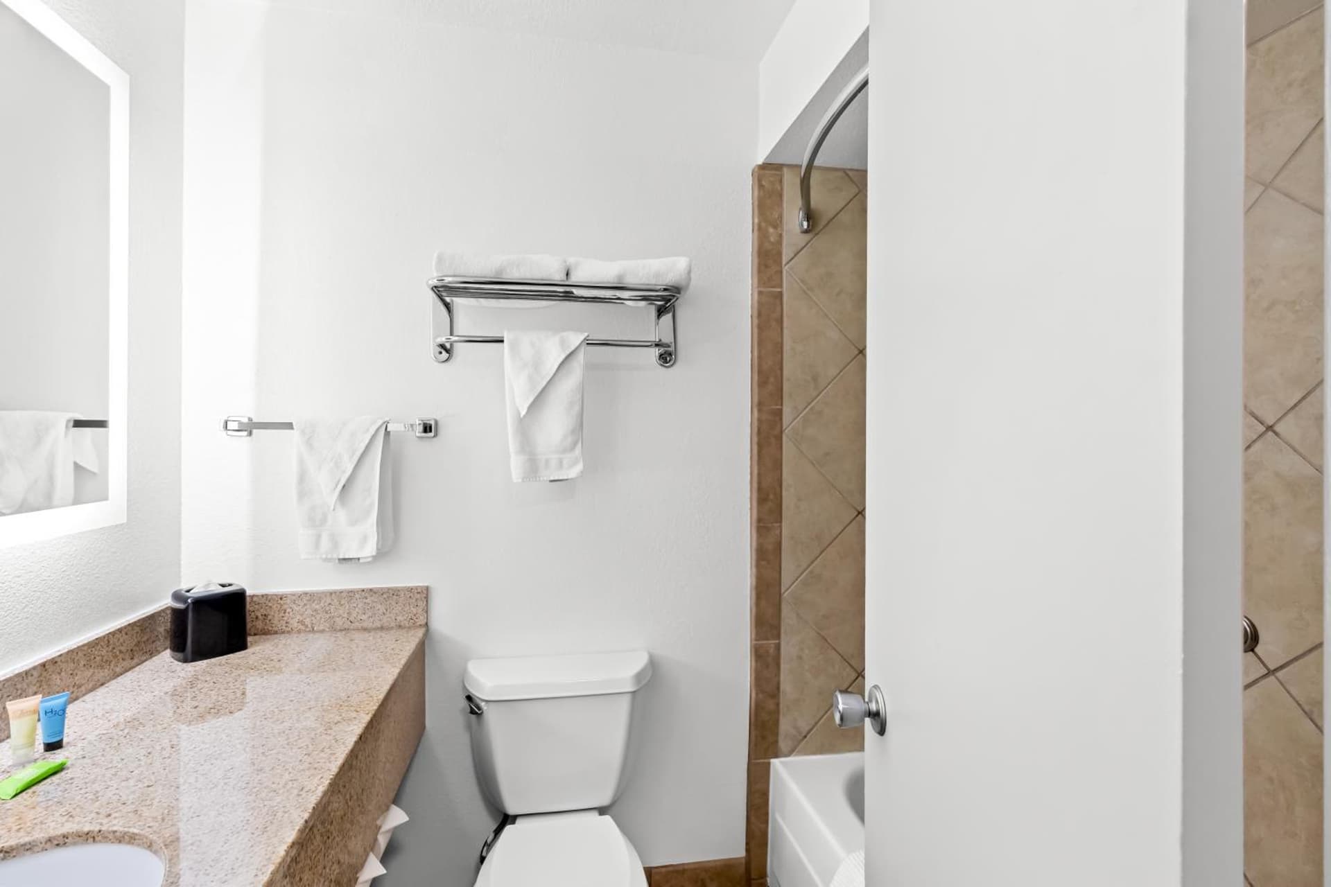 Red Lion Hotel Portland Airport gallery photo in Portland, OR — image 22