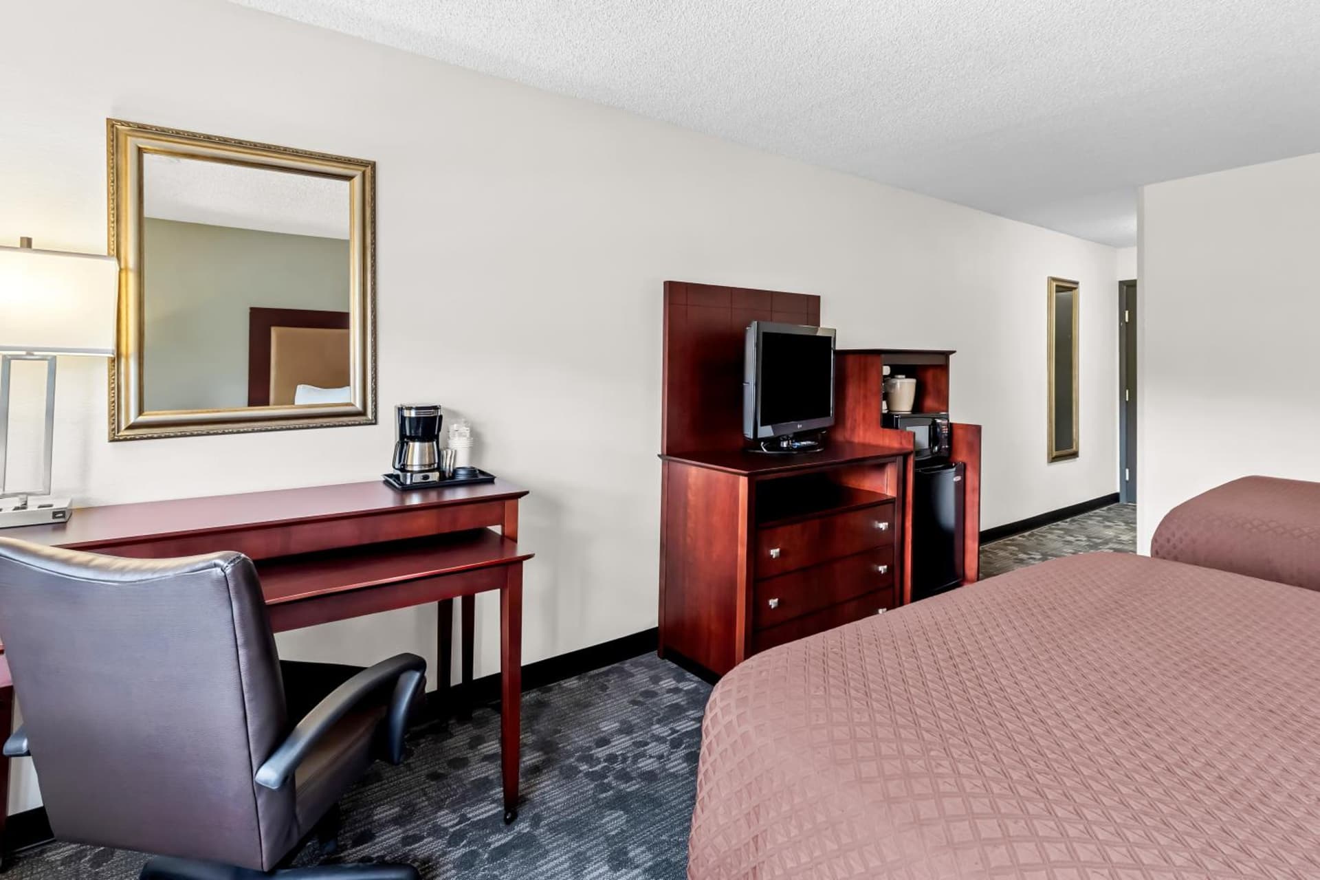 Red Lion Hotel Portland Airport gallery photo in Portland, OR — image 9