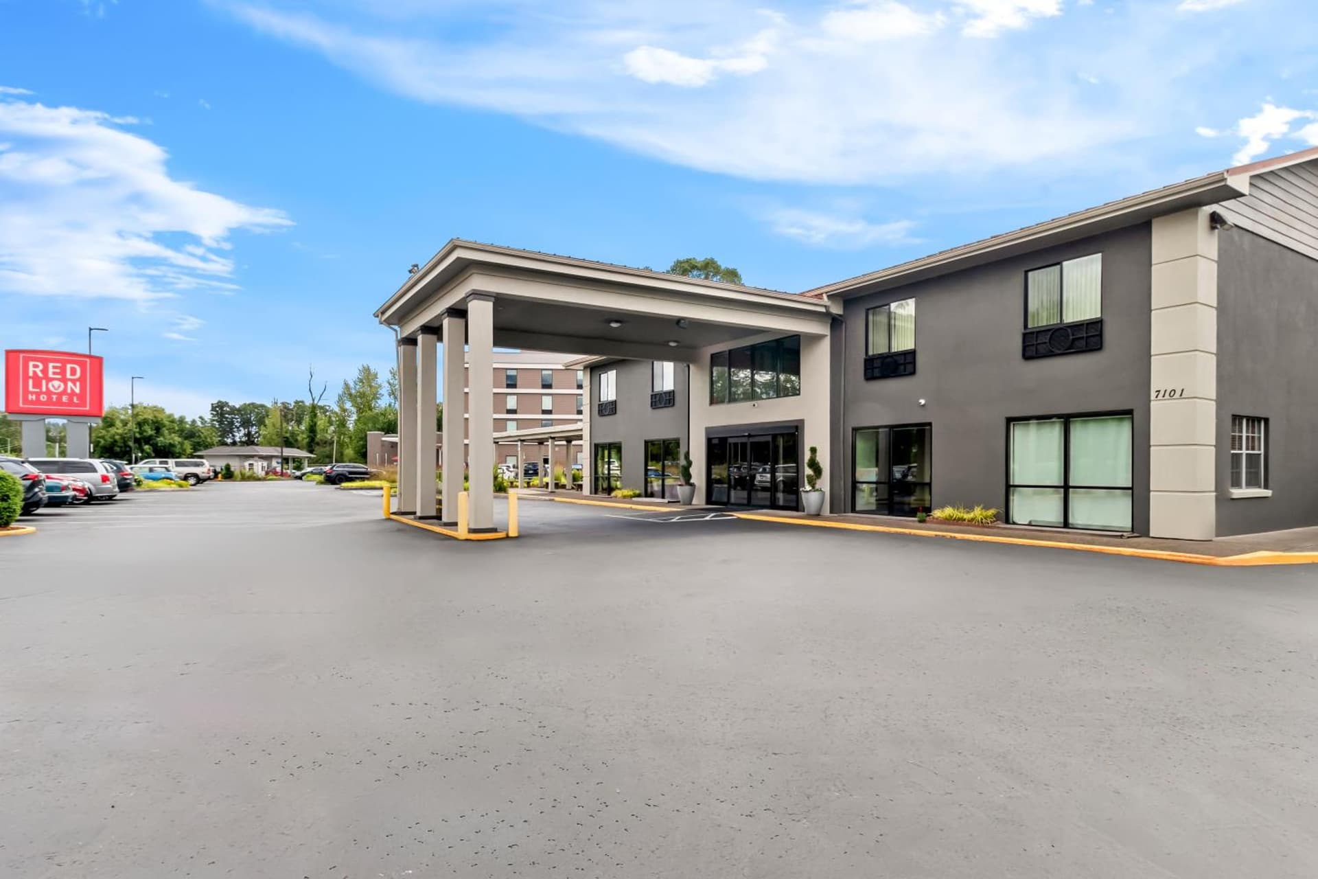 Red Lion Hotel Portland Airport gallery photo in Portland, OR — image 6