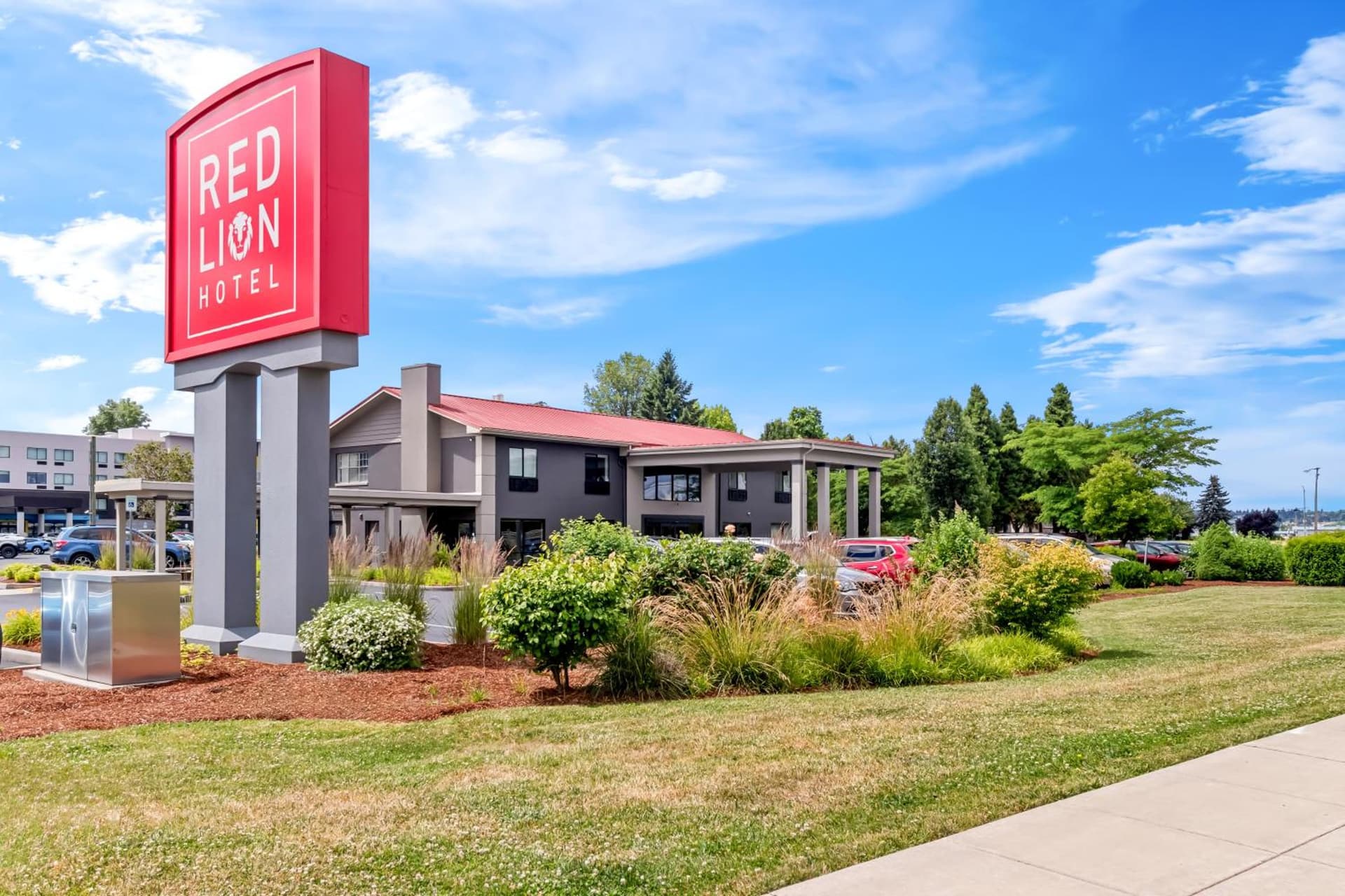 Red Lion Hotel Portland Airport featured exterior or lobby in Portland, OR — similar hotel