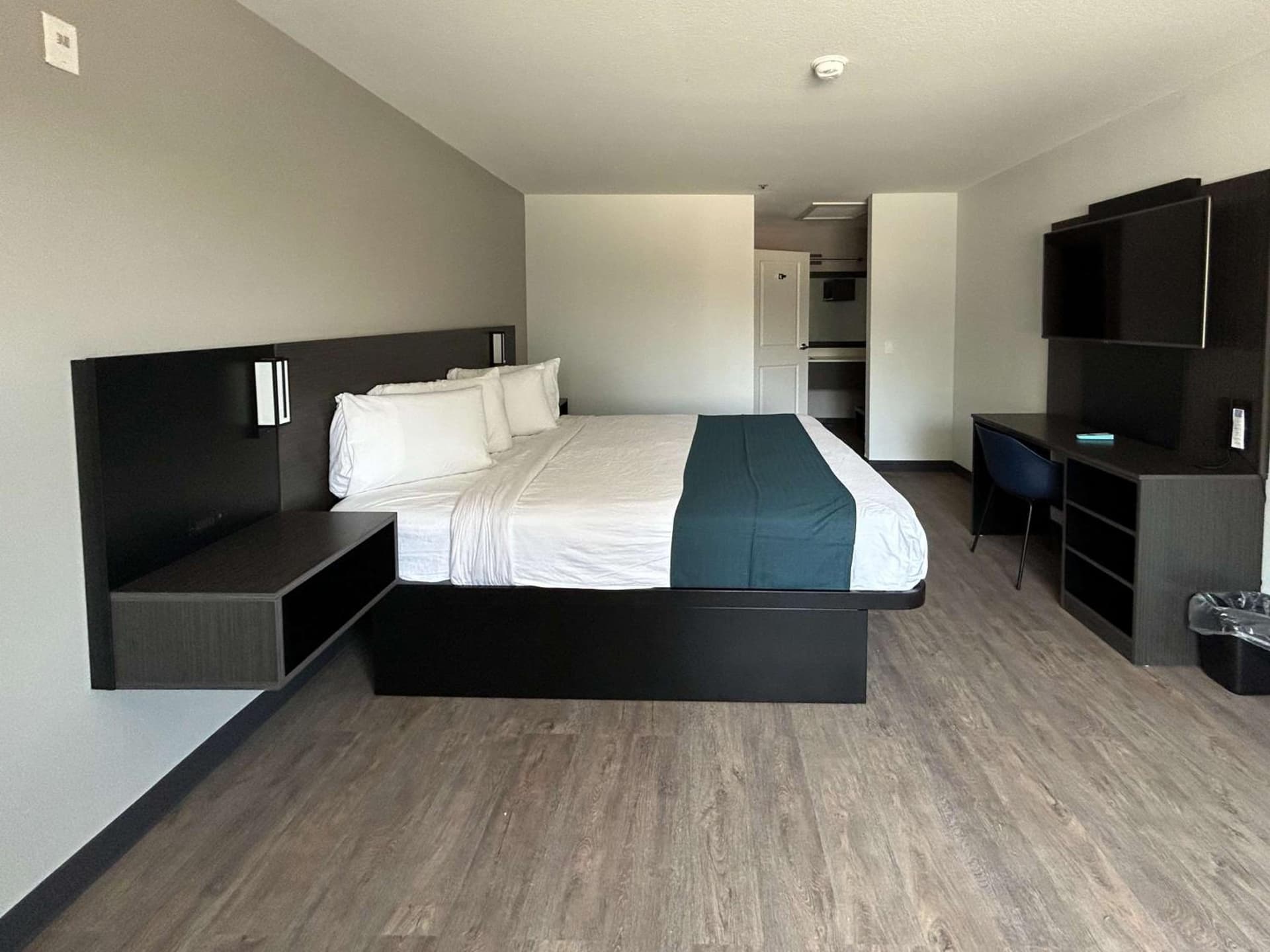 Motel 6 Lake Elsinore, CA gallery photo in Lake Elsinore, CA — image 16