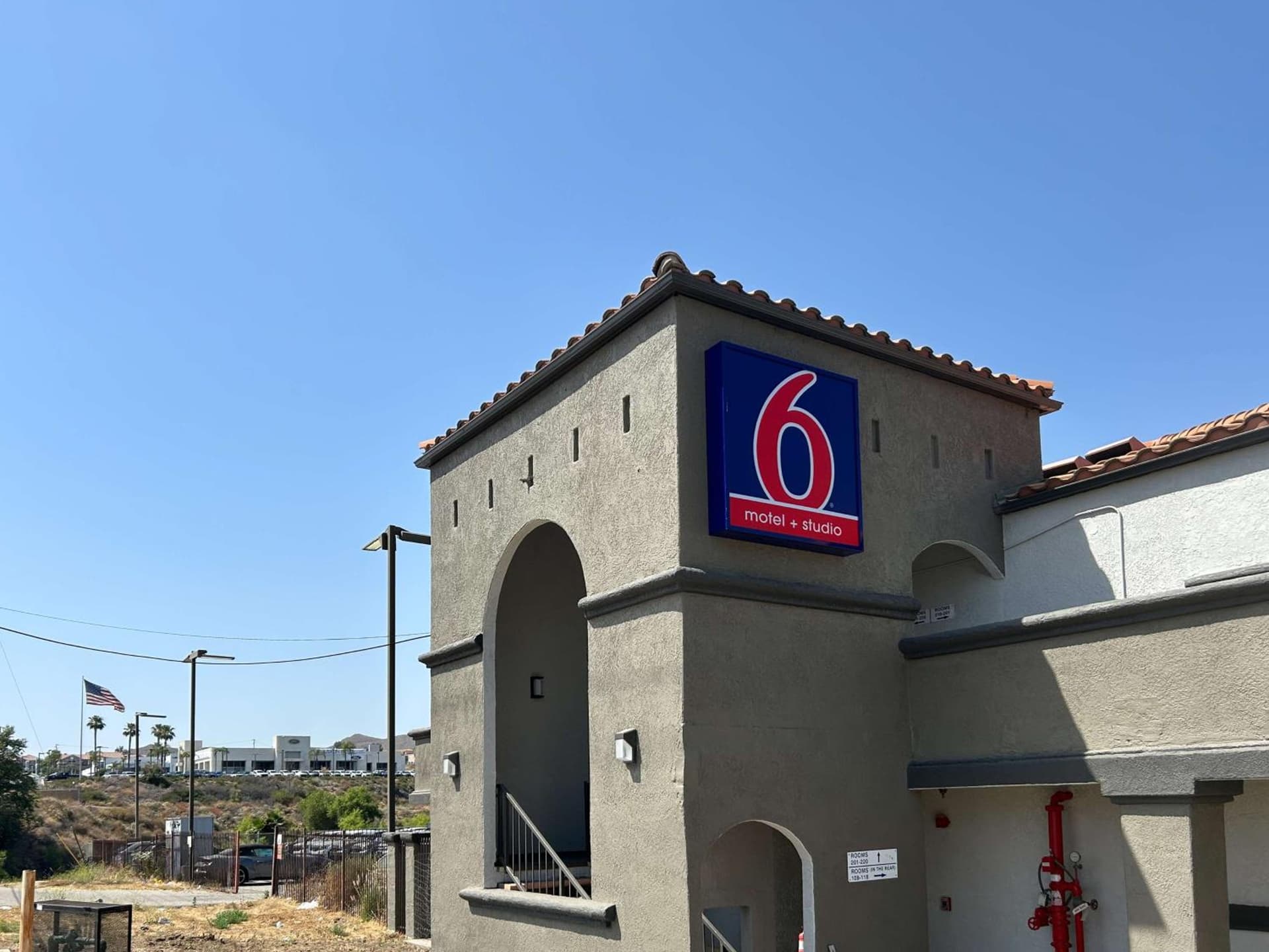 Motel 6 Lake Elsinore, CA featured exterior or lobby in Lake Elsinore, CA — similar hotel